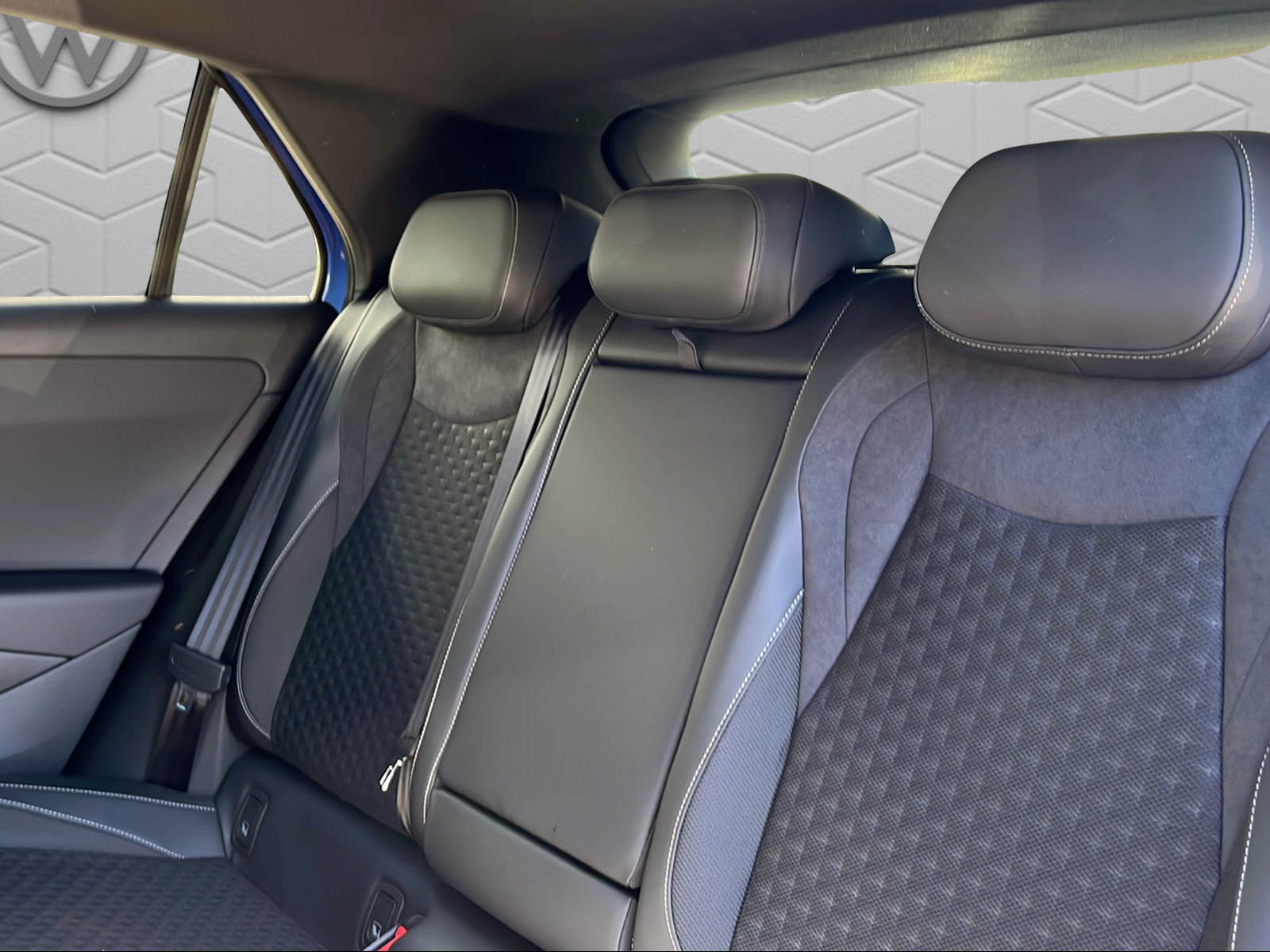 VW T-Roc 1.5 eTSI mHEV R-Line DSG-image-12
