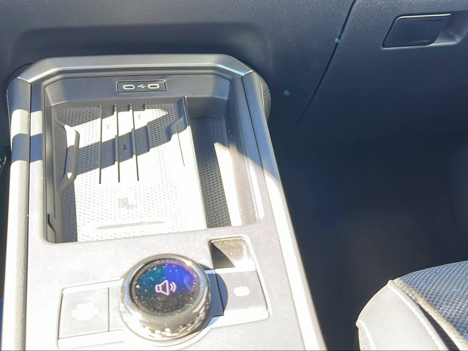 VW T-Roc 1.5 eTSI mHEV R-Line DSG-image-11
