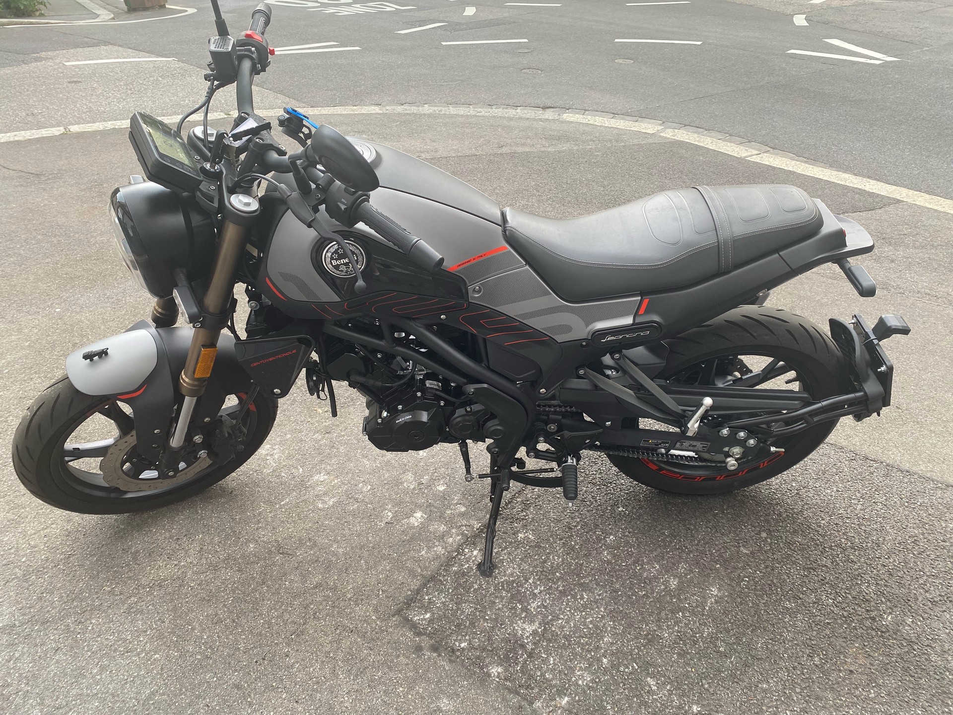 BENELLI Leoncino 125