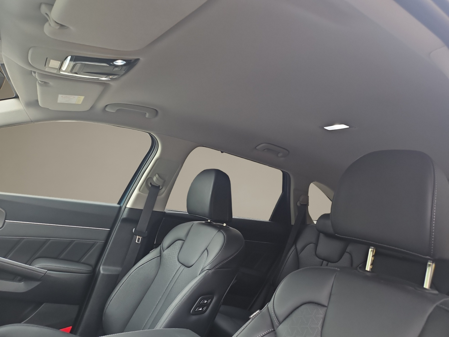 KIA Sorento 1.6 T-GDi Plug-in Hybrid Style 5P-image-7