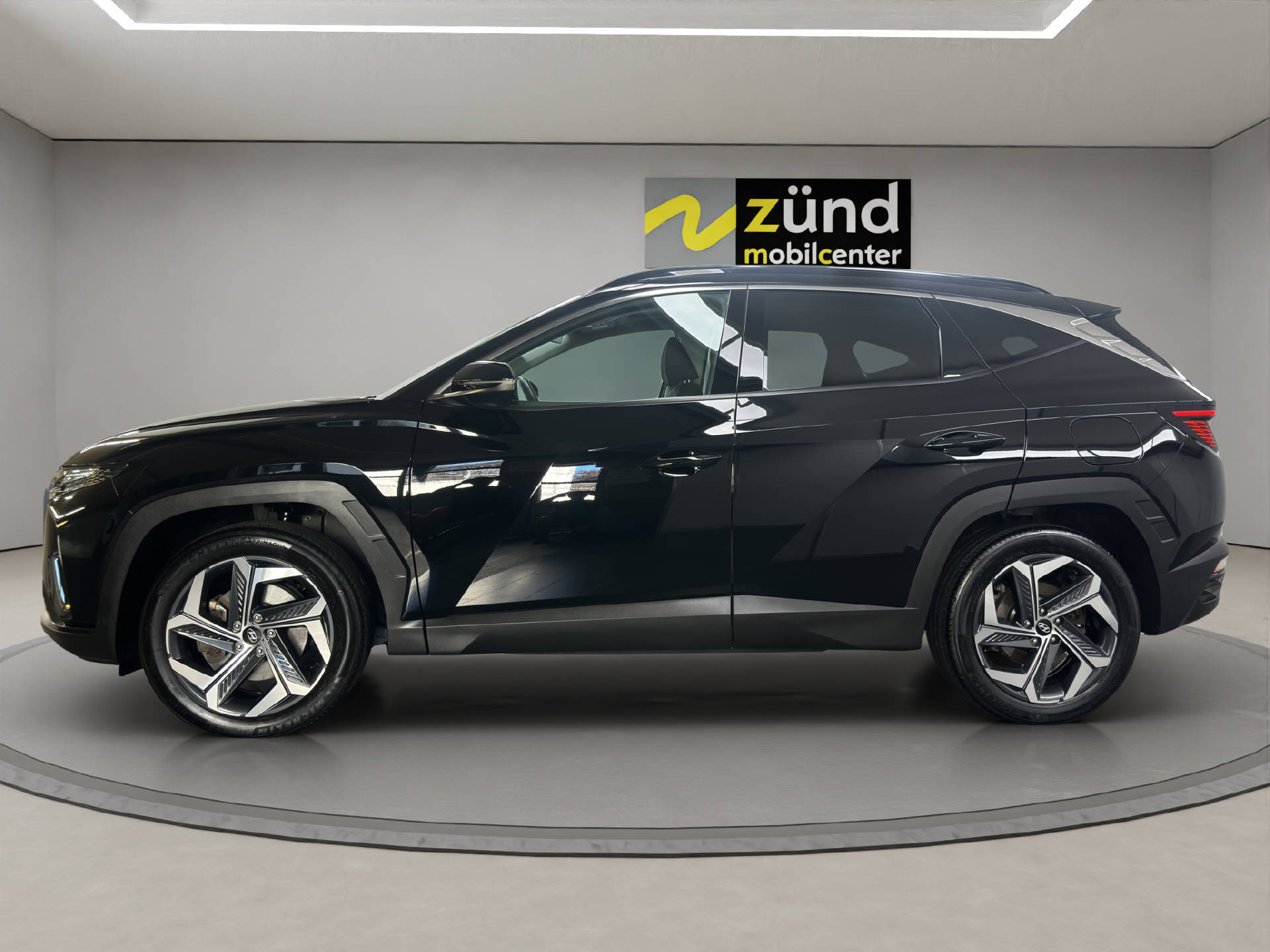 HYUNDAI Tucson 1.6 T-GDi PHEV Amplia 4WD-image-1
