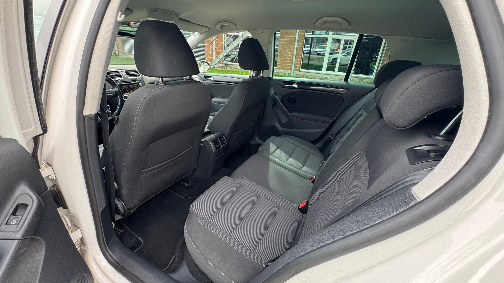 VW Golf 1.2 TSI BlueMotion Technology Comfortline DSG-image-8