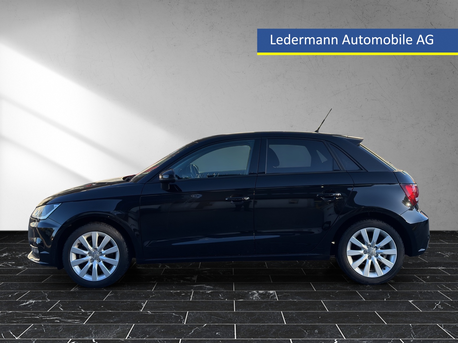 AUDI A1 Sportback 1.4 TFSI-showroom-element-1
