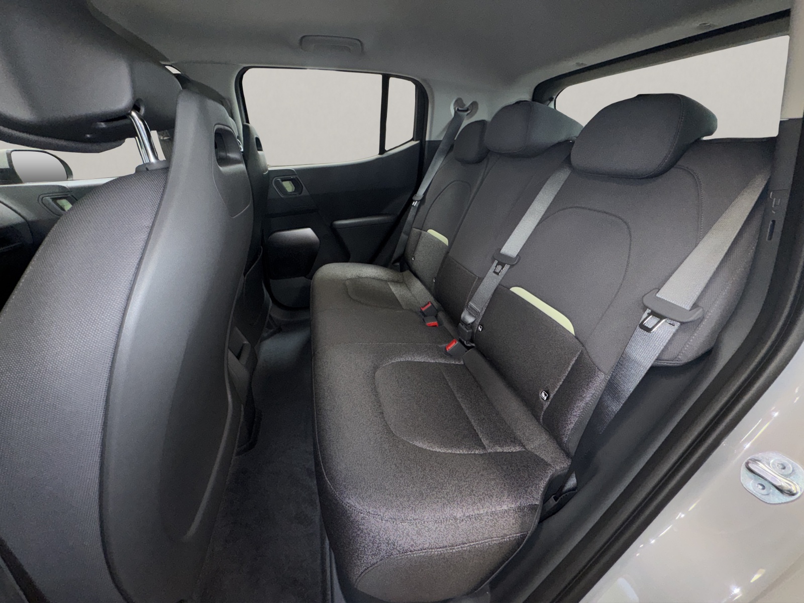KIA EV2 61 kWh Air-image-10