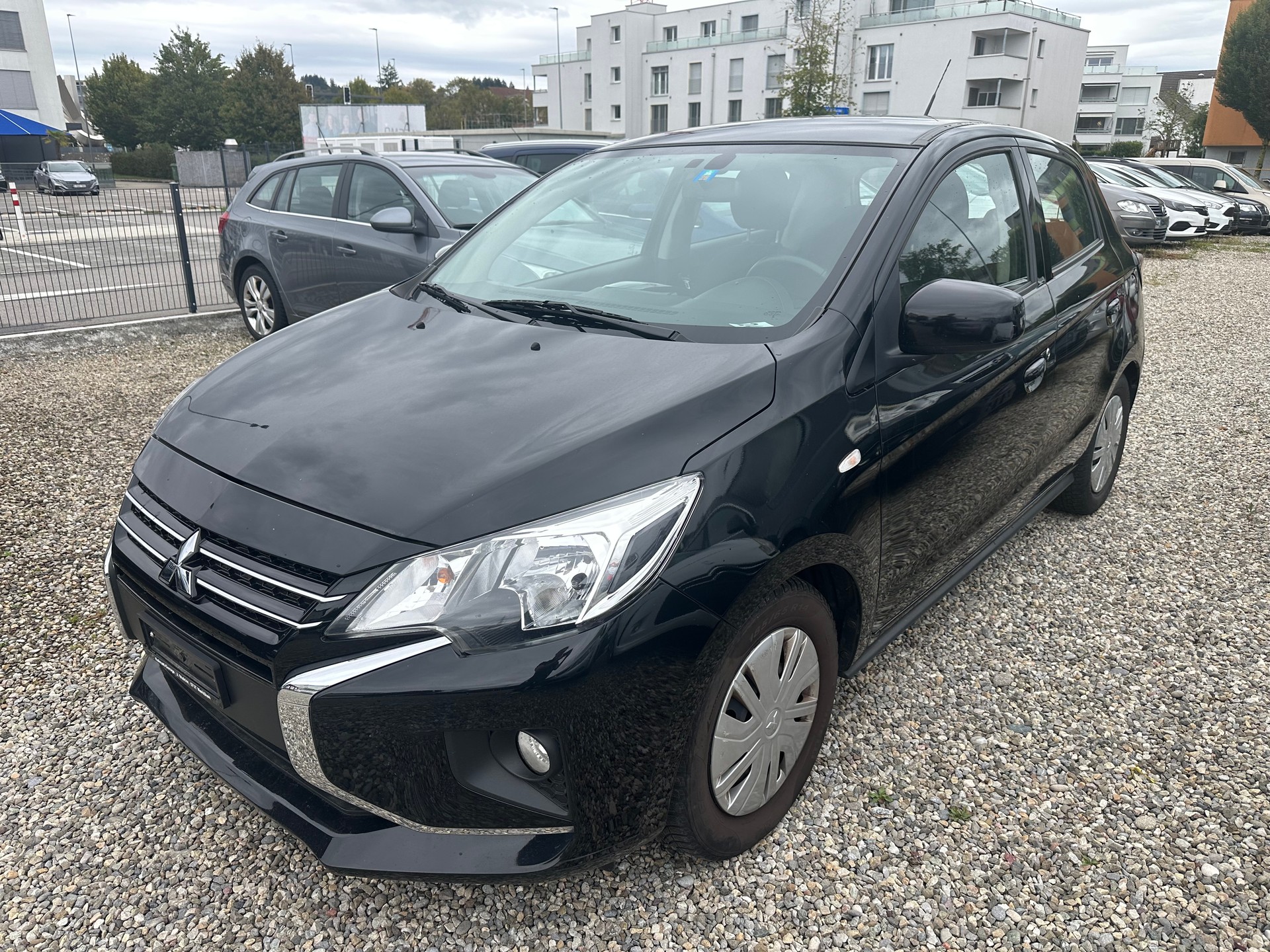 MITSUBISHI Space Star 1.2 CVT Invite-image-1