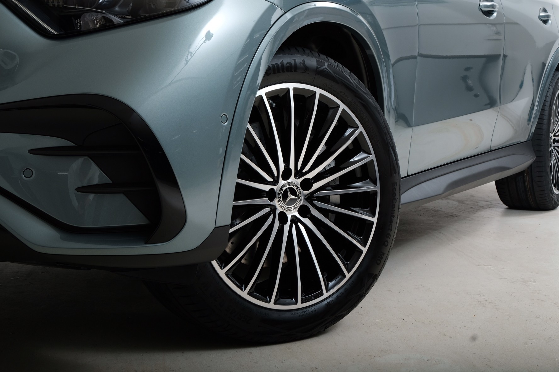 MERCEDES-BENZ GLC 300 AMG Line 4matic X254-image-3