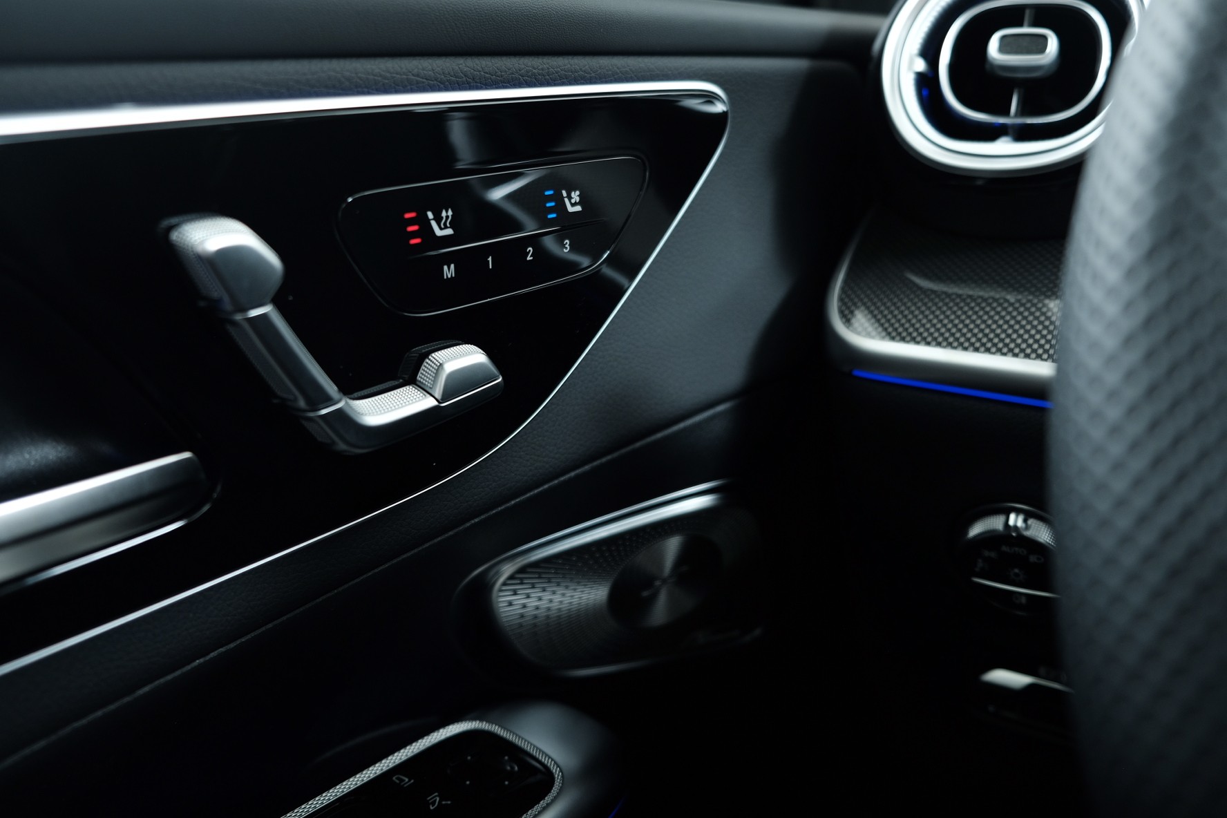 MERCEDES-BENZ GLC 300 AMG Line 4matic X254-image-16