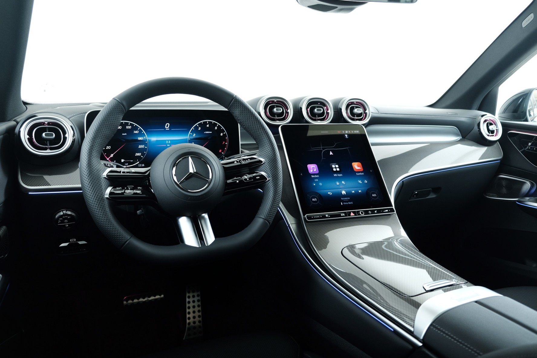 MERCEDES-BENZ GLC 300 AMG Line 4matic X254-image-9