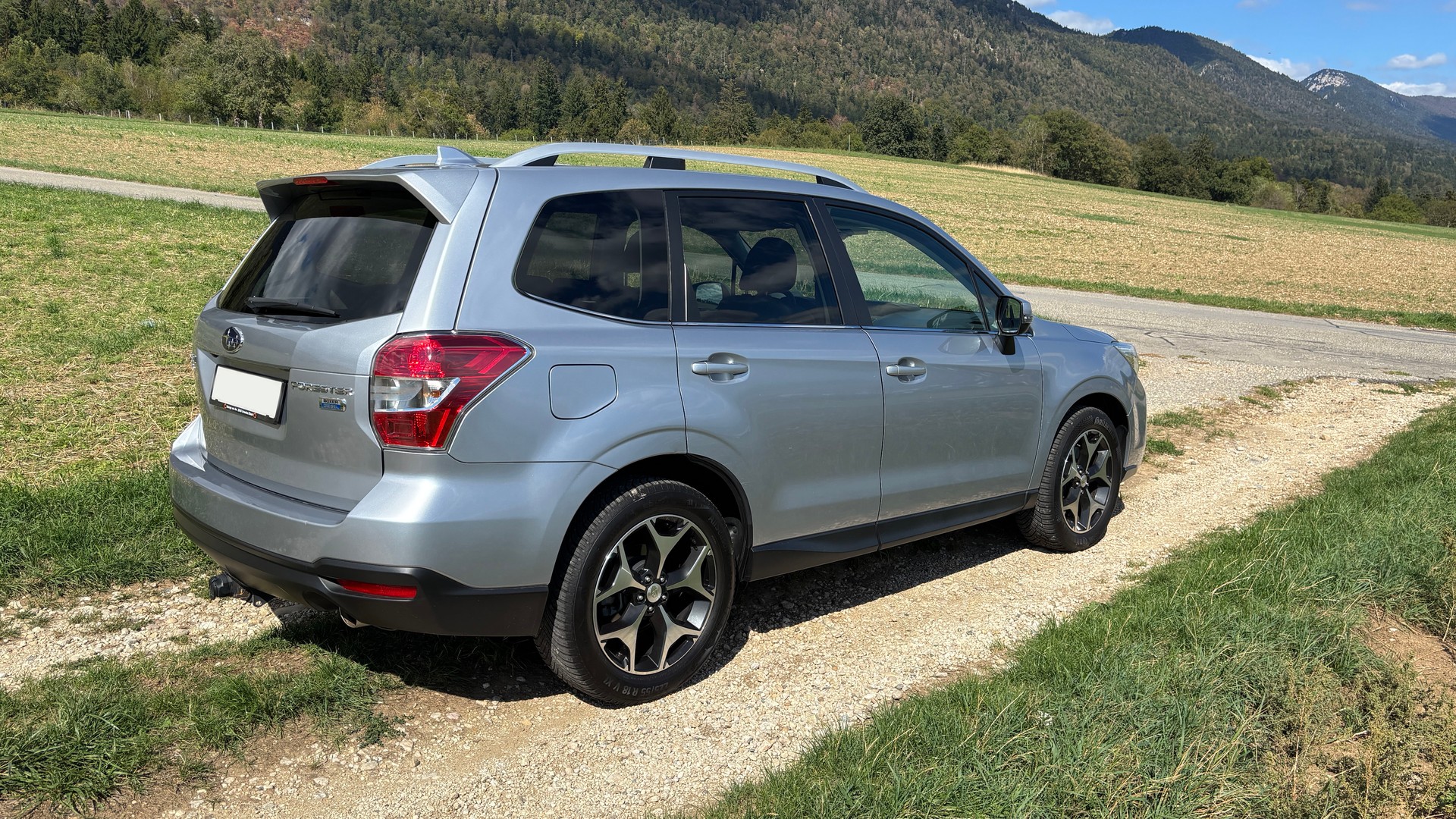 SUBARU 2.0 D Luxury-image-2