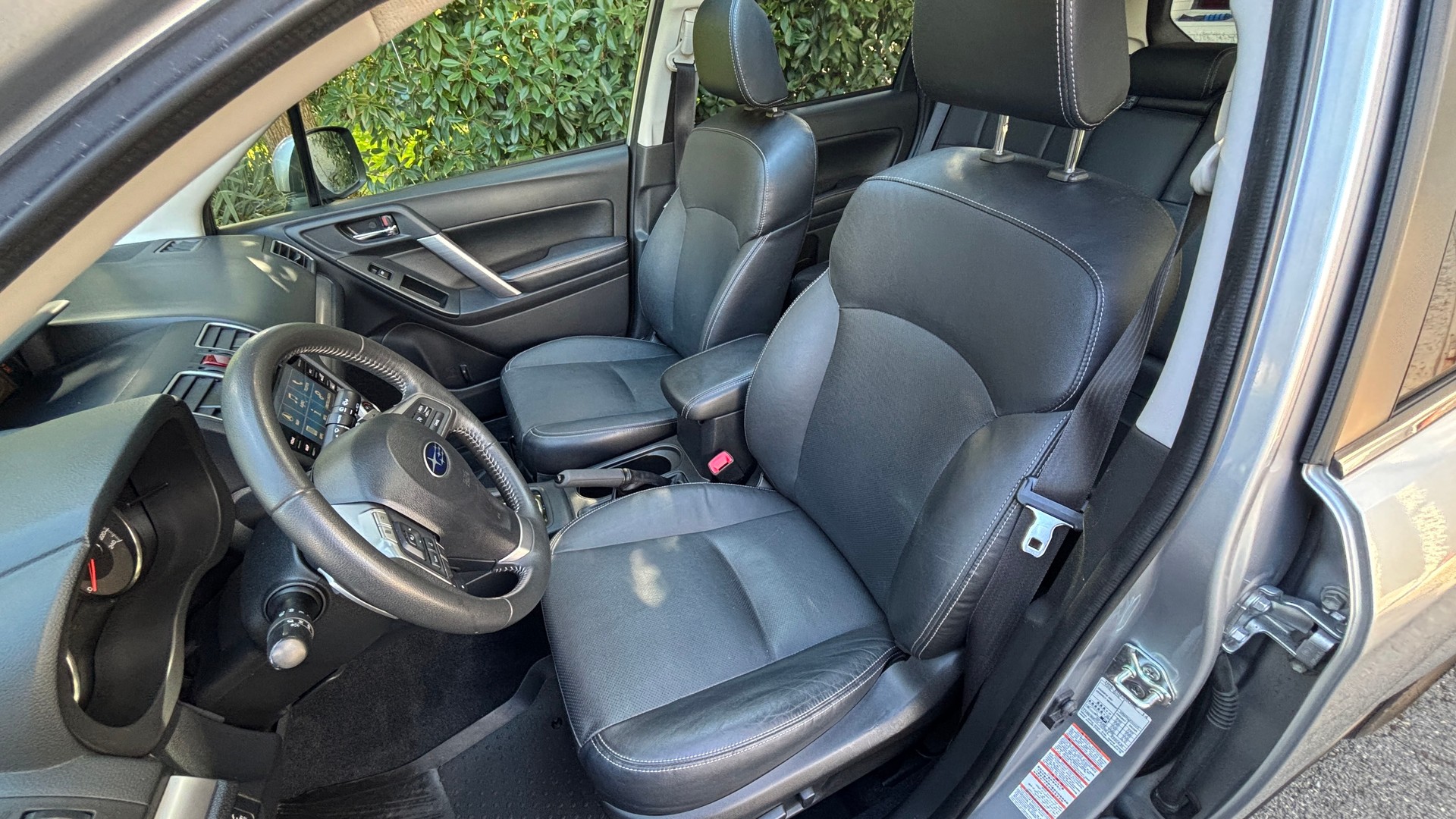 SUBARU 2.0 D Luxury-image-7