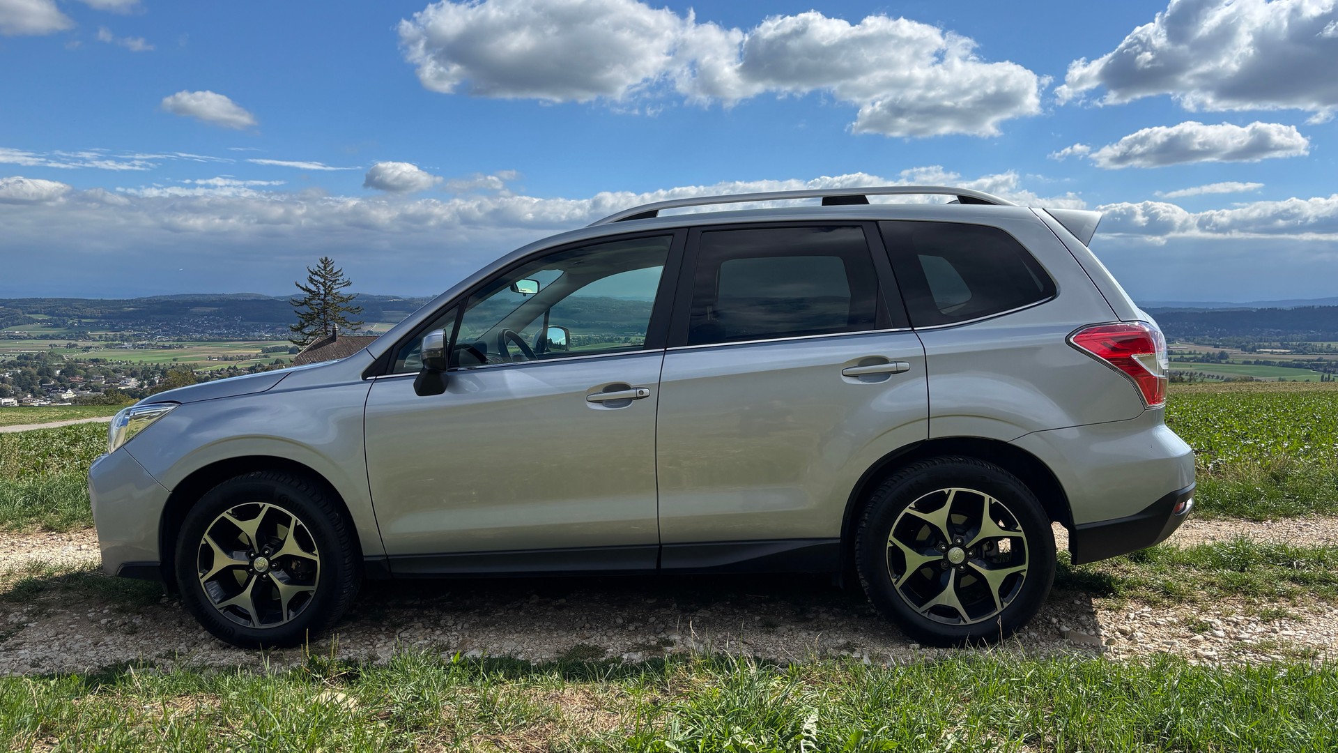 SUBARU 2.0 D Luxury-image-4