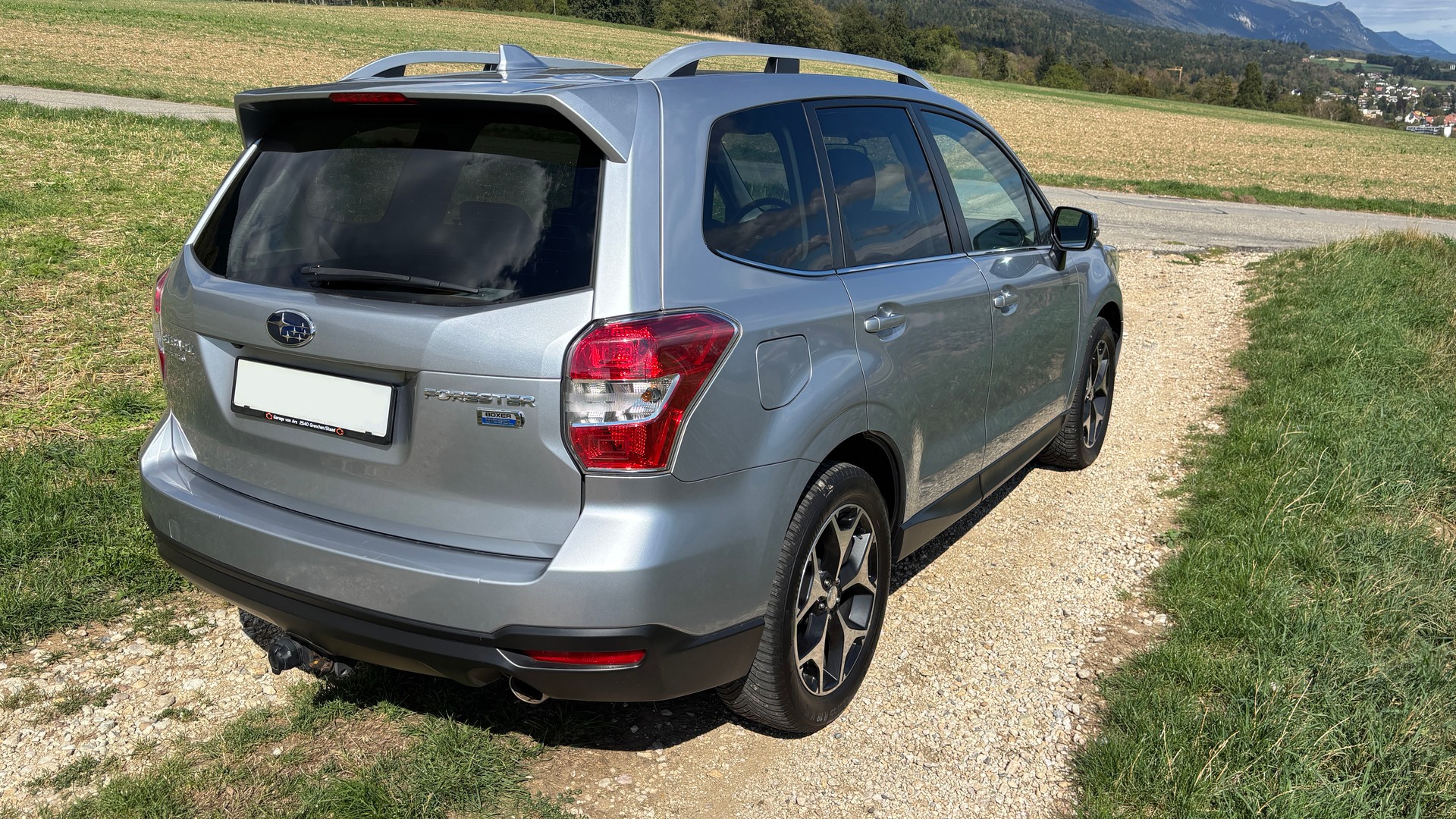 SUBARU 2.0 D Luxury-image-1