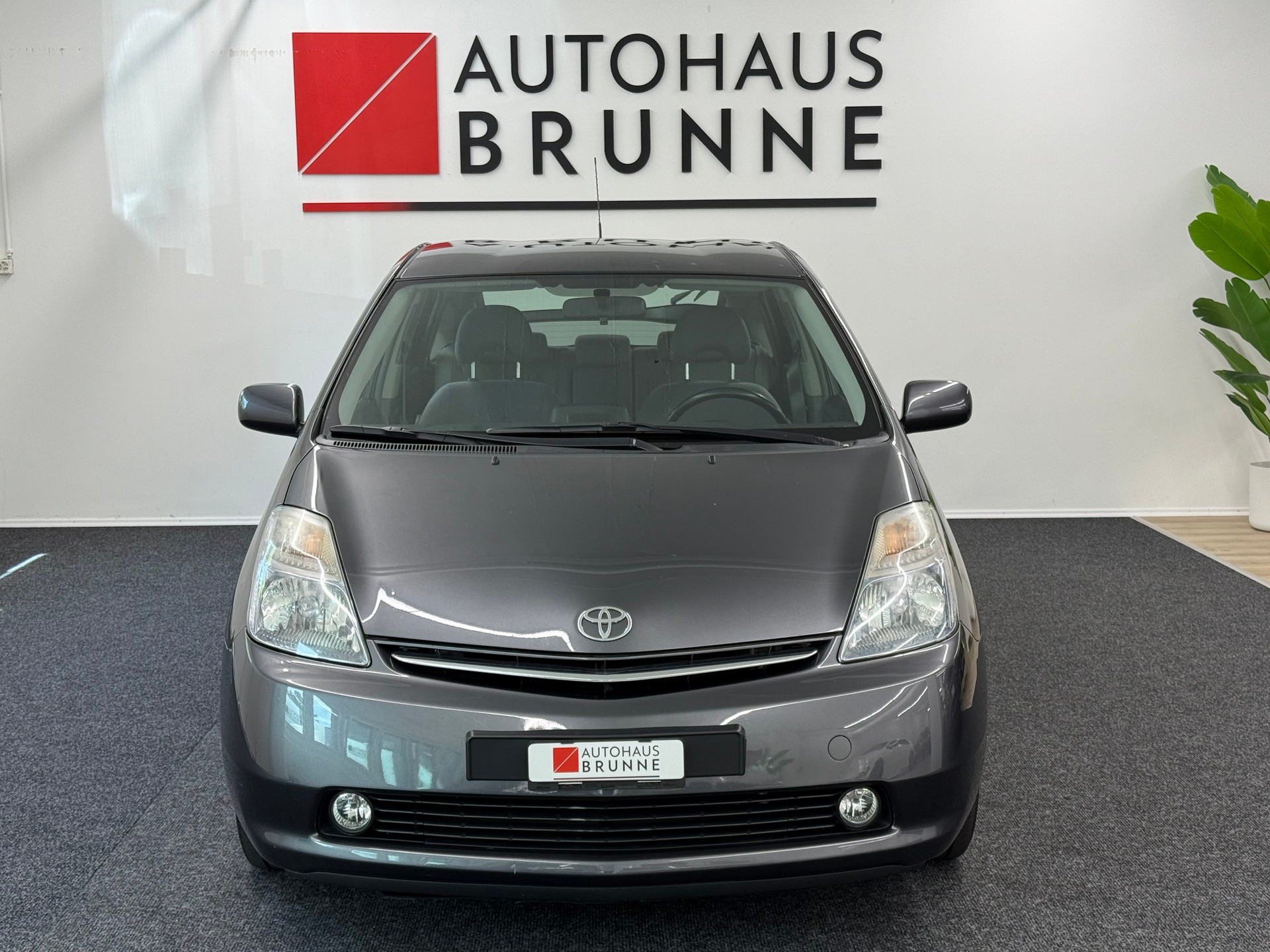 TOYOTA Prius 1.5 16V Hybrid-image-1