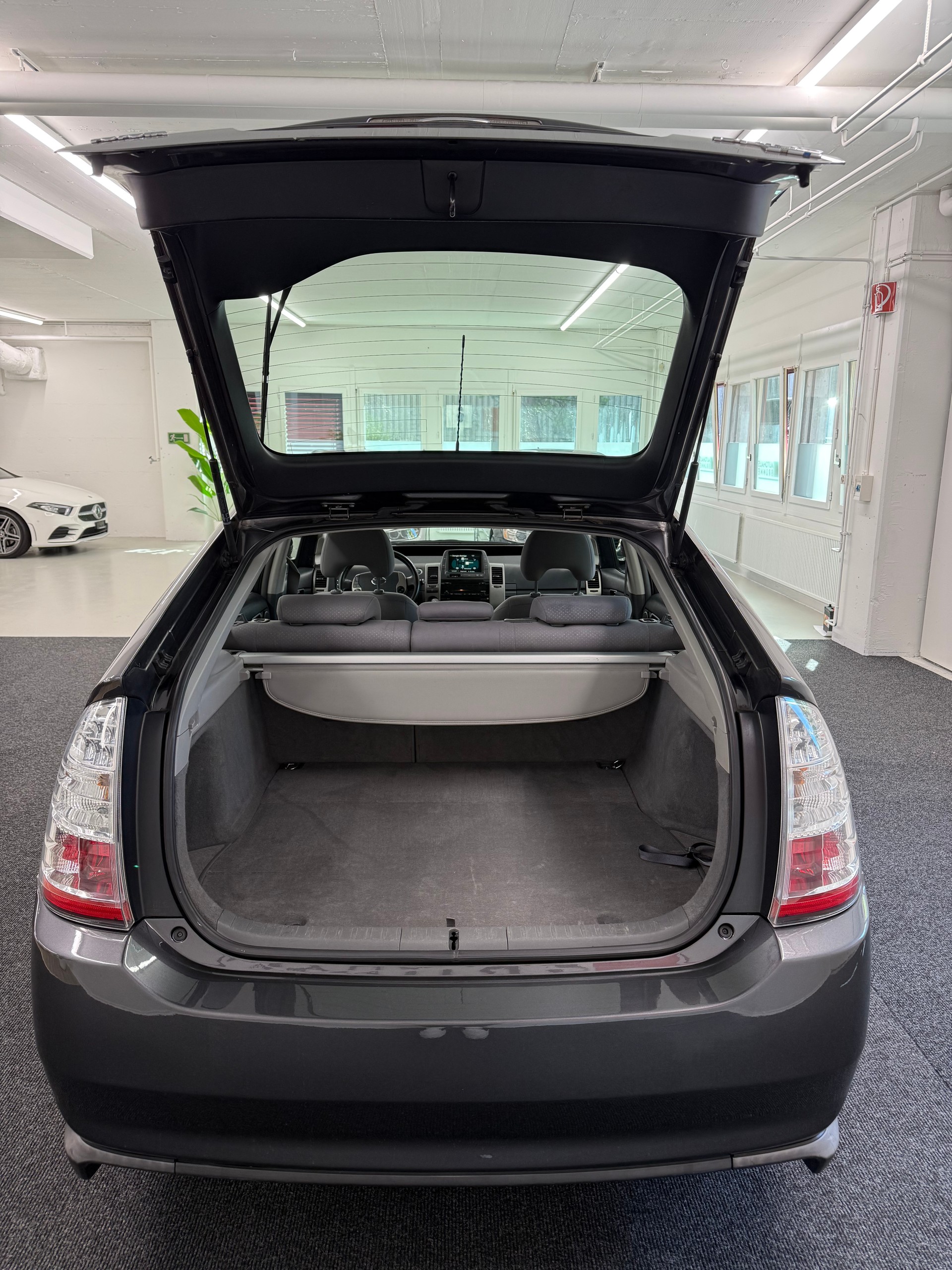 TOYOTA Prius 1.5 16V Hybrid-image-6