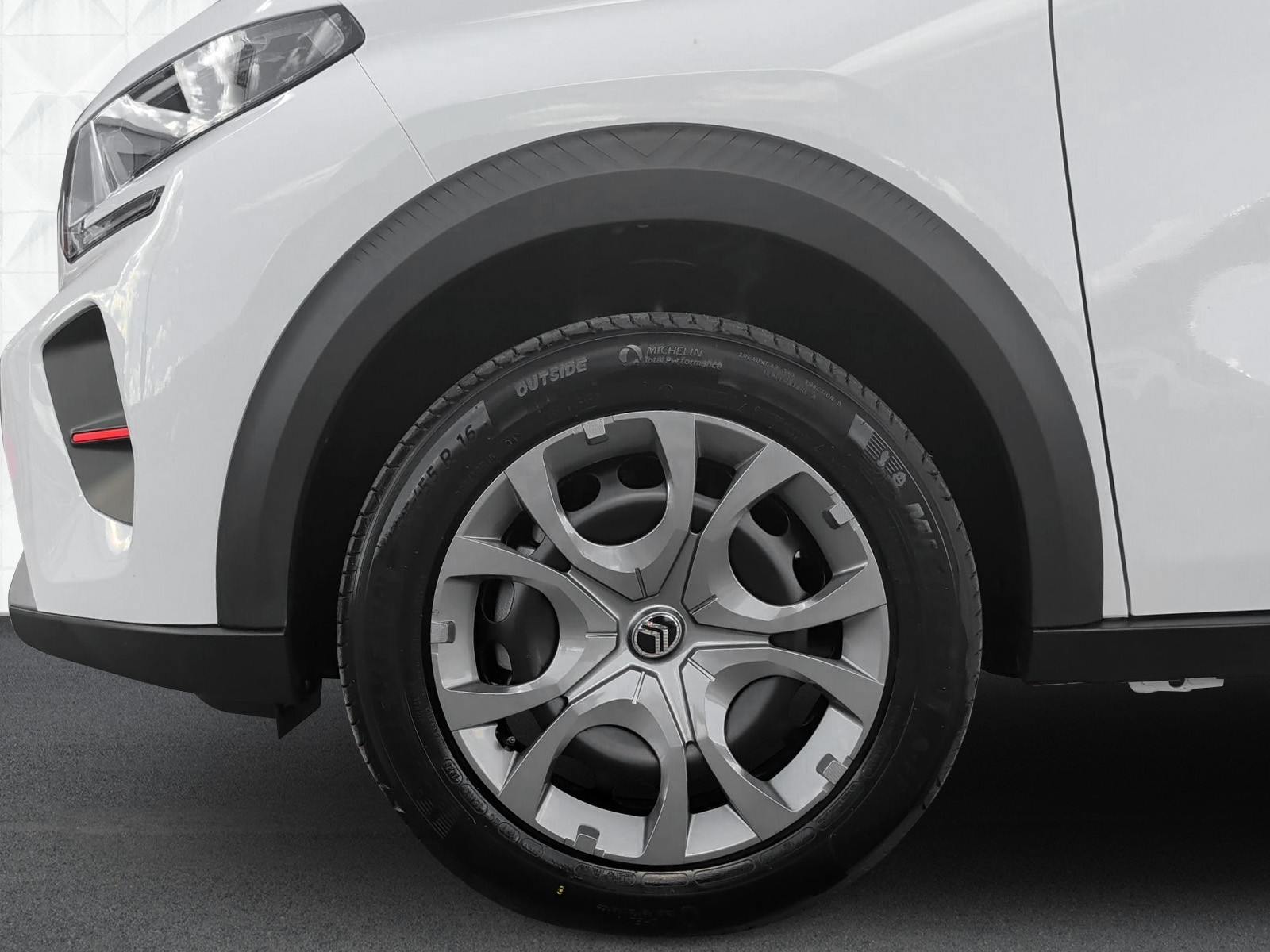 CITROEN C3 MHEV Tonic+ DCS6-image-7