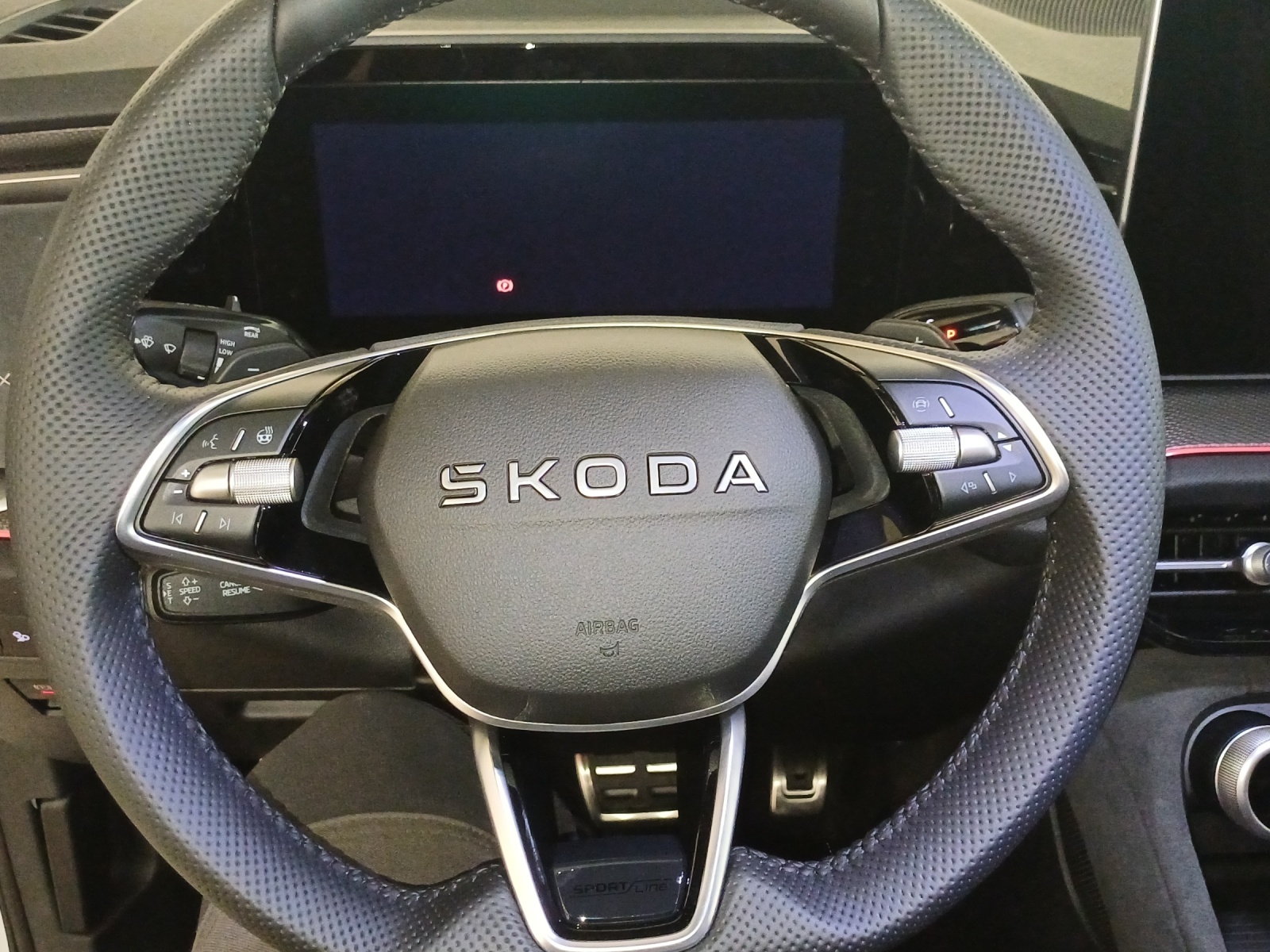 SKODA Kodiaq 2.0 TSI Sportline 4x4-image-9