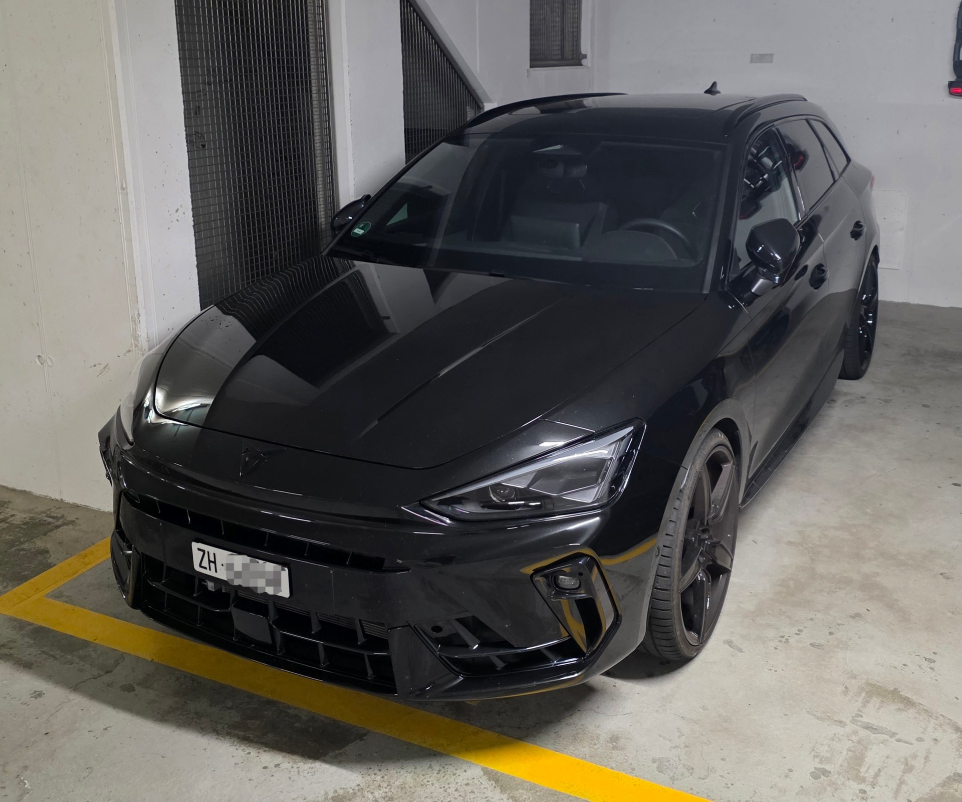 CUPRA 2.0 TSI 400 Black Symphony 4Drive DSG