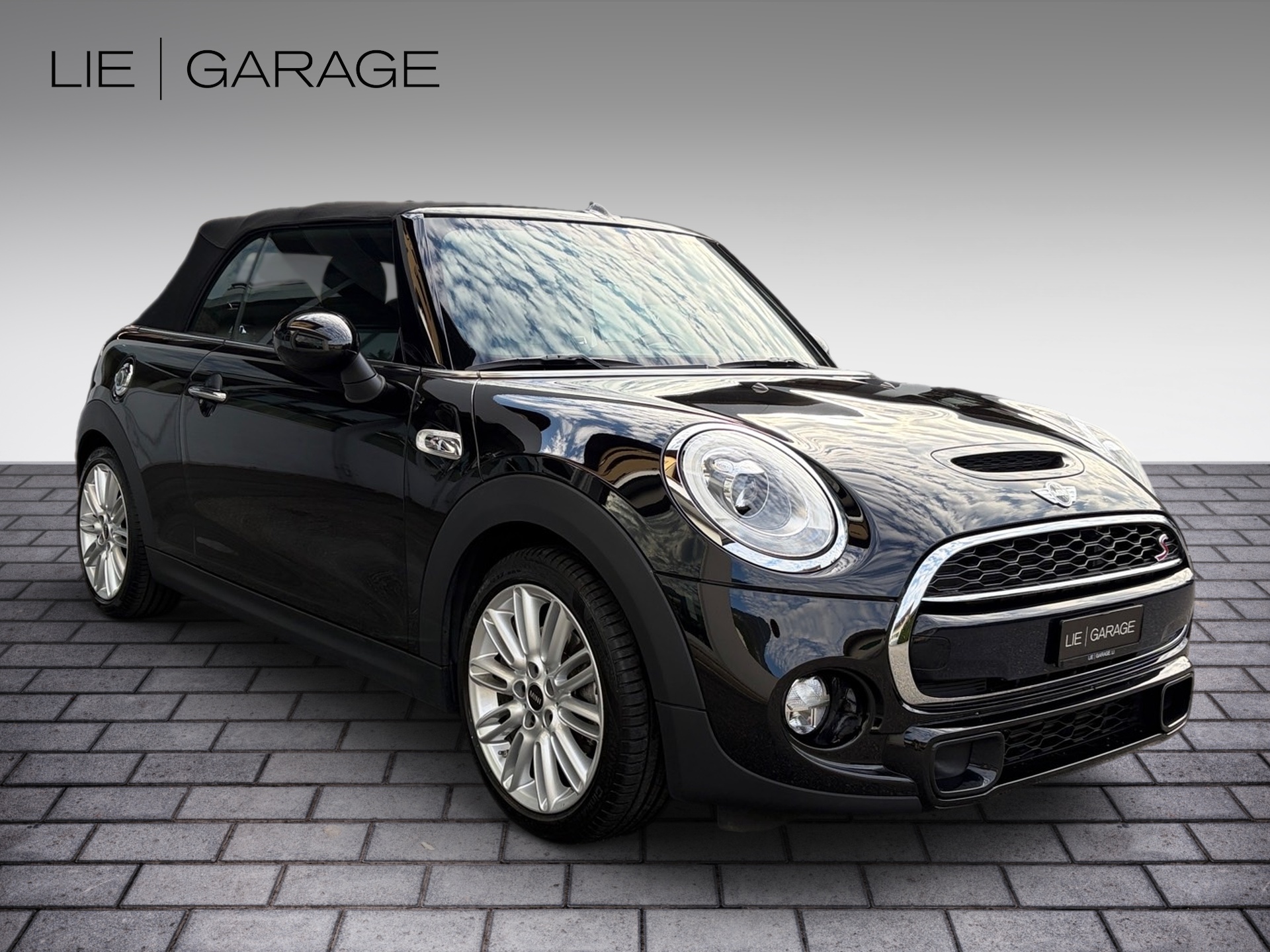 MINI Cooper S Cabriolet Steptronic-image-1