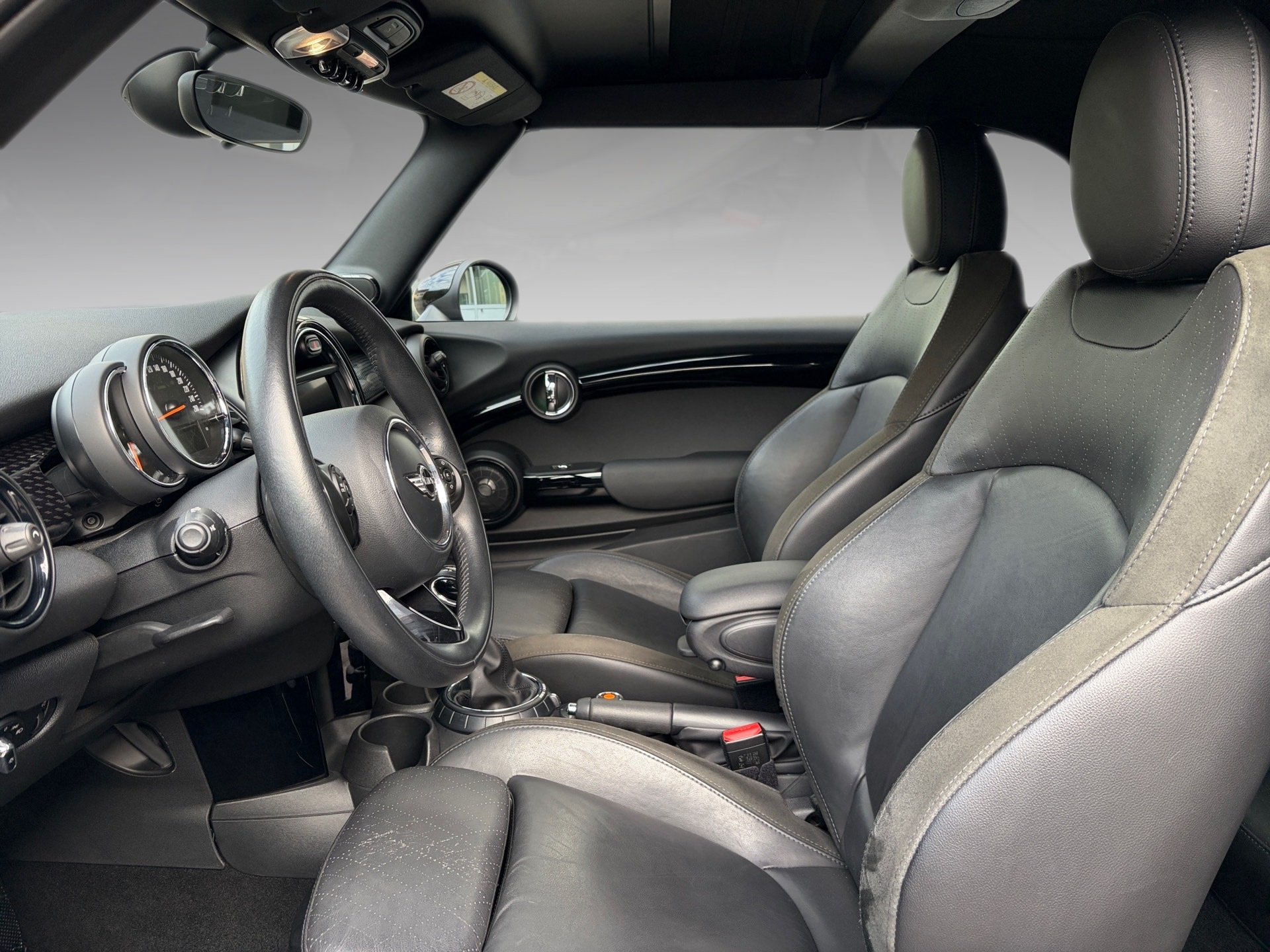 MINI Cooper S Cabriolet Steptronic-image-10