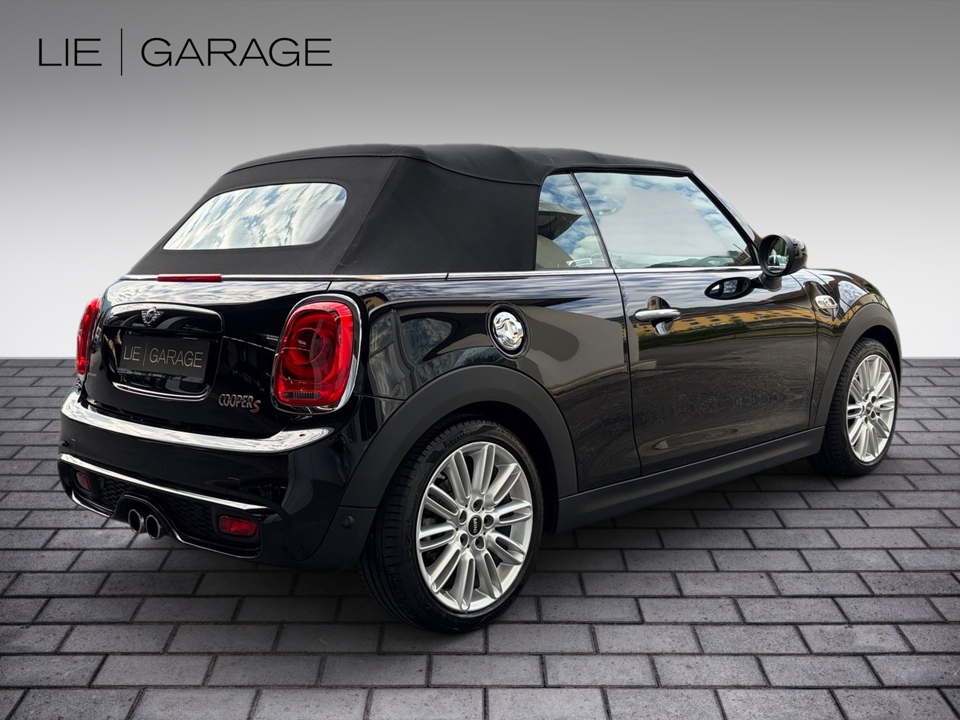MINI Cooper S Cabriolet Steptronic-image-2