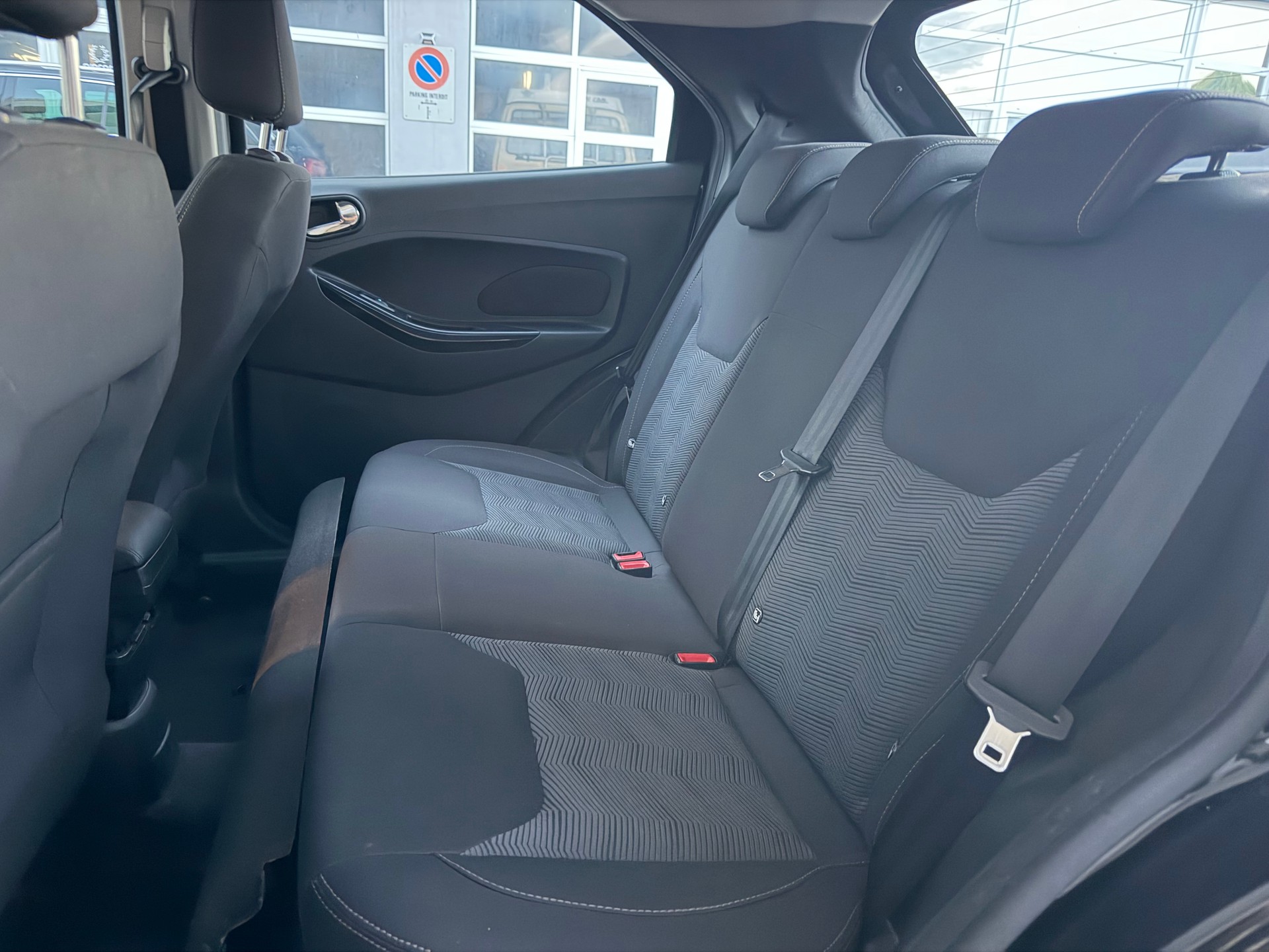 FORD KA+ 1.2 Ti-VCT Cool&Sound-image-6