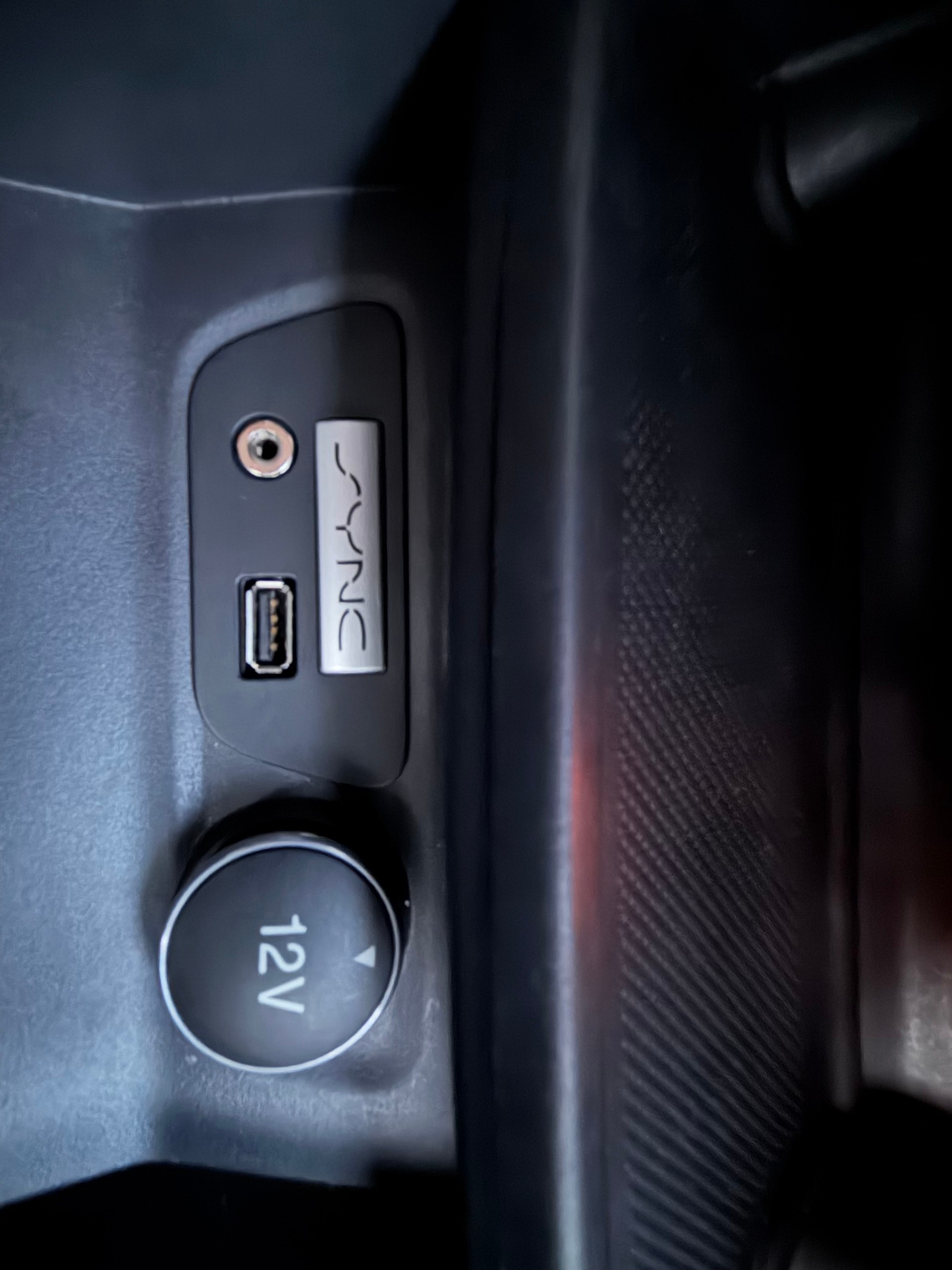 FORD KA+ 1.2 Ti-VCT Cool&Sound-image-14