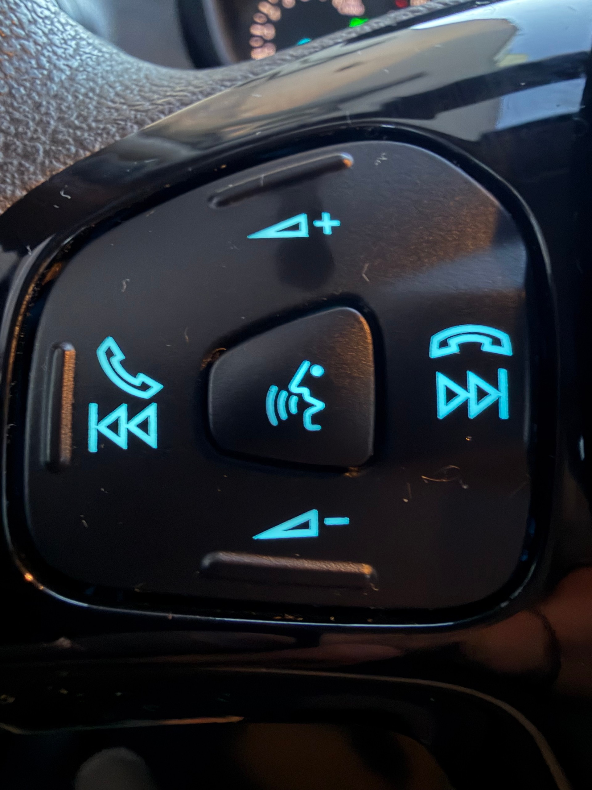 FORD KA+ 1.2 Ti-VCT Cool&Sound-image-10