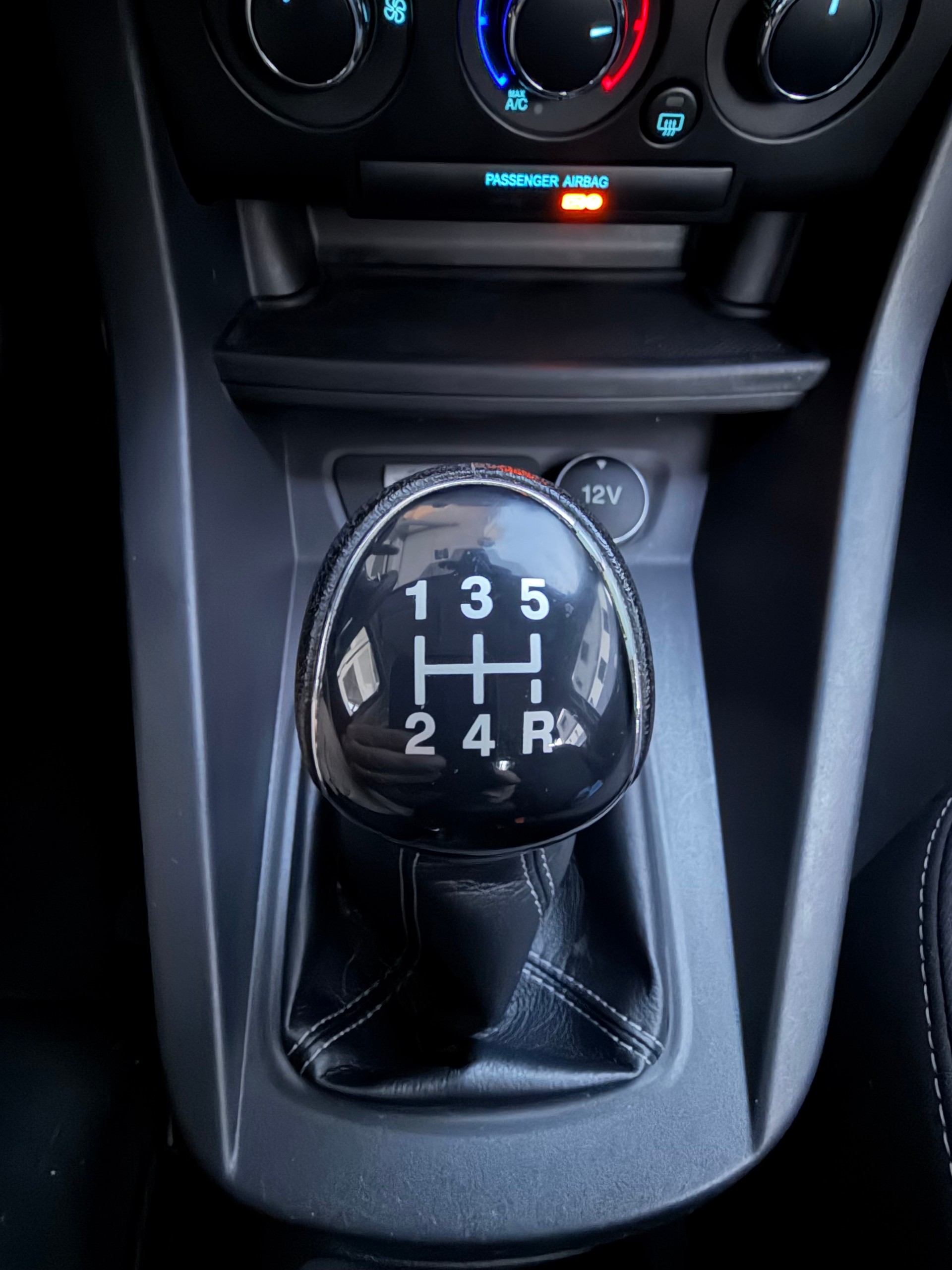 FORD KA+ 1.2 Ti-VCT Cool&Sound-image-12