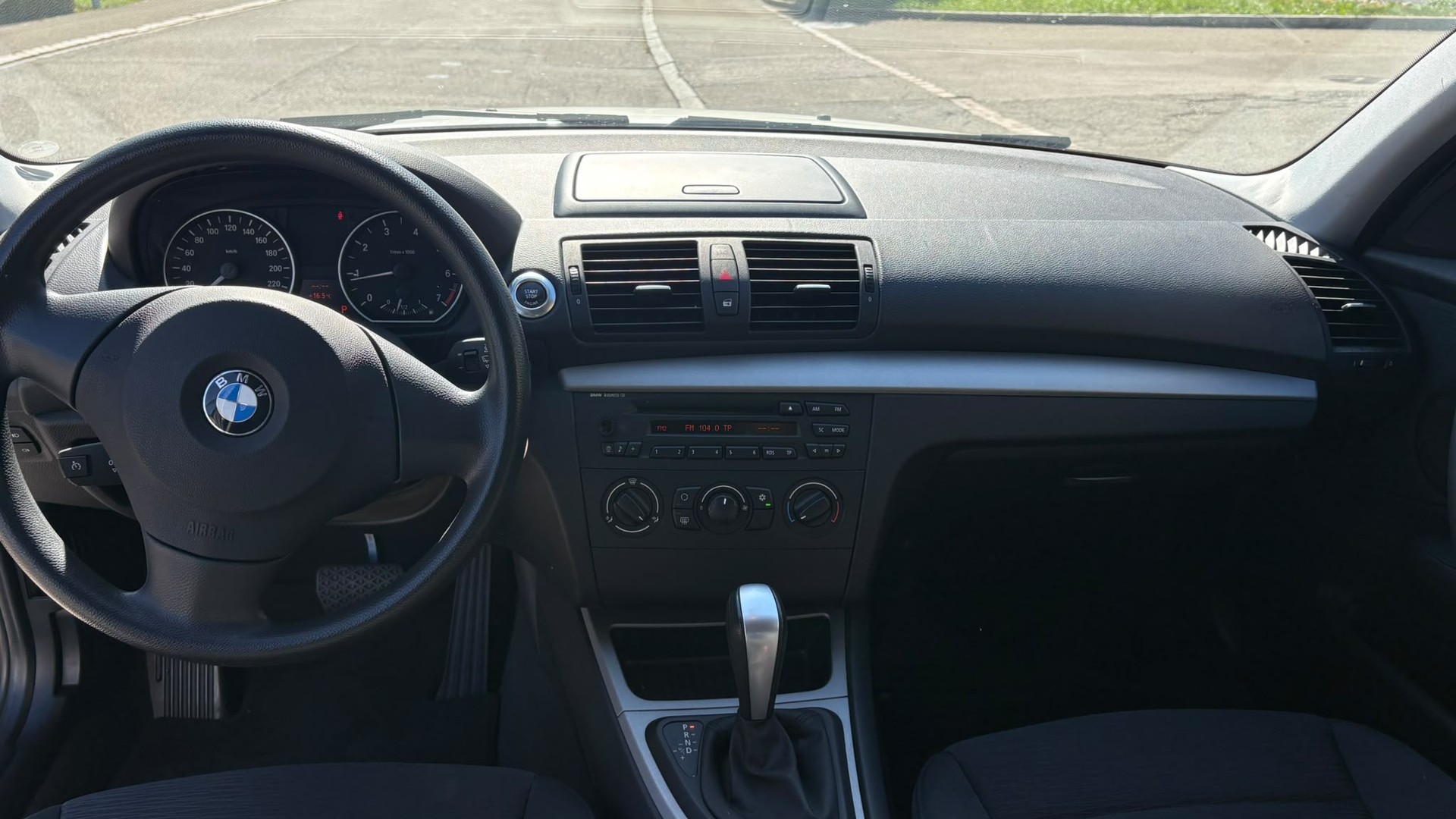 BMW 116i Steptronic-image-10