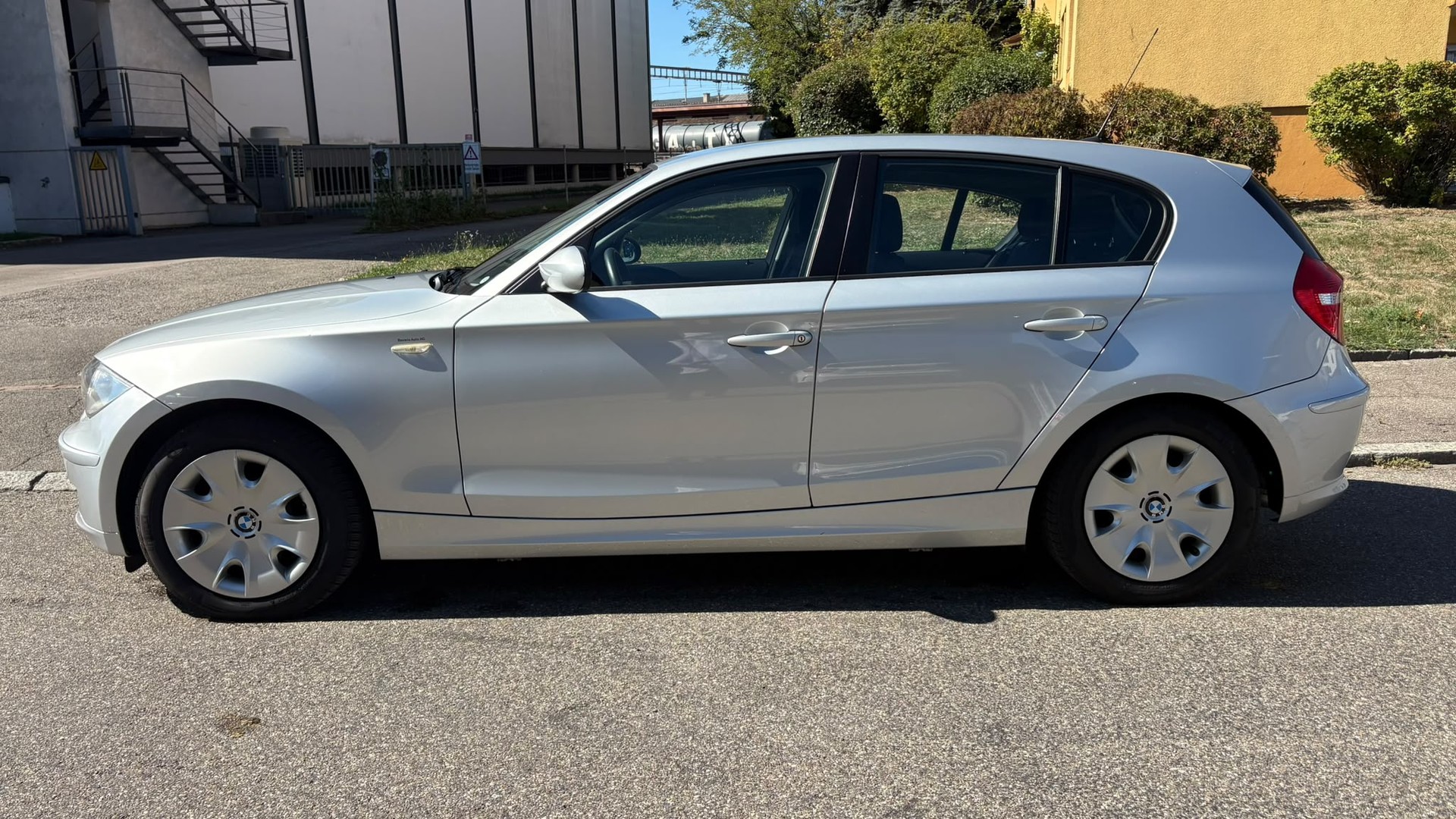 BMW 116i Steptronic-image-4