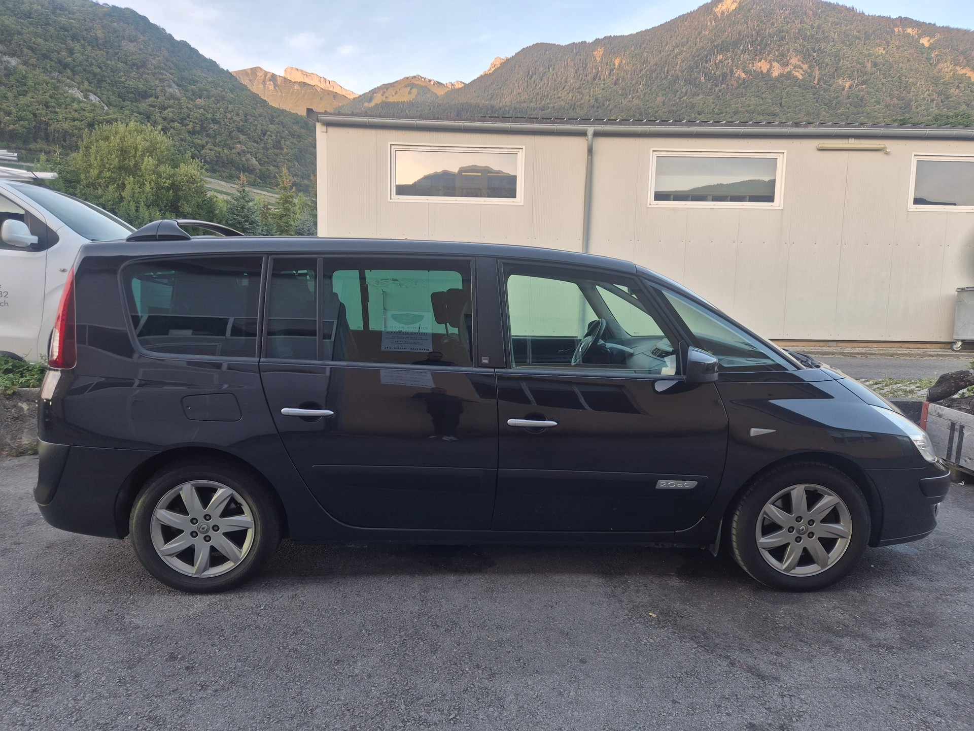RENAULT Édition 25. 2.l dci-image-1