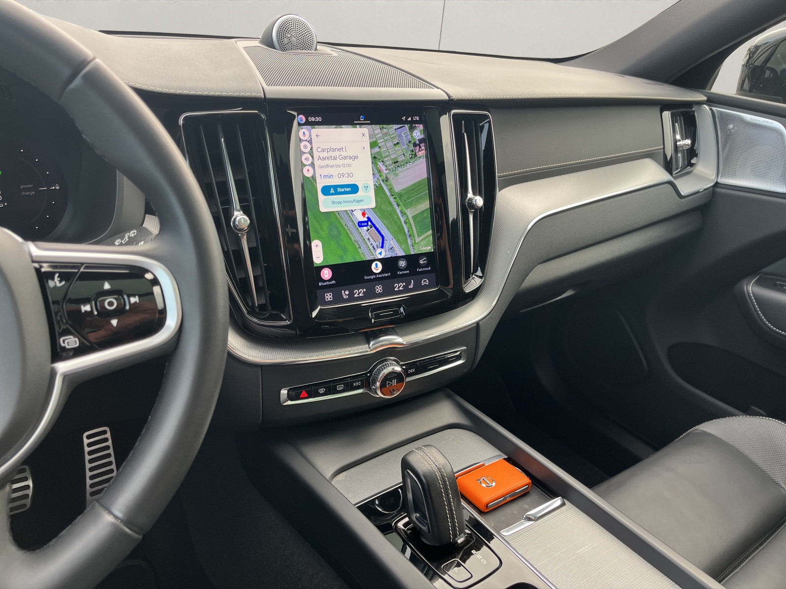 VOLVO XC60 2.0 T8 TE Polestar eAWD-image-15