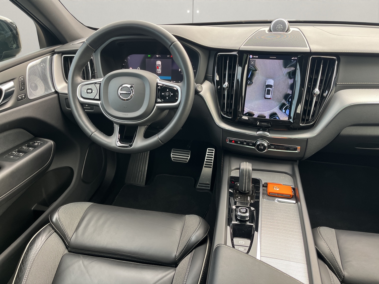 VOLVO XC60 2.0 T8 TE Polestar eAWD-image-14