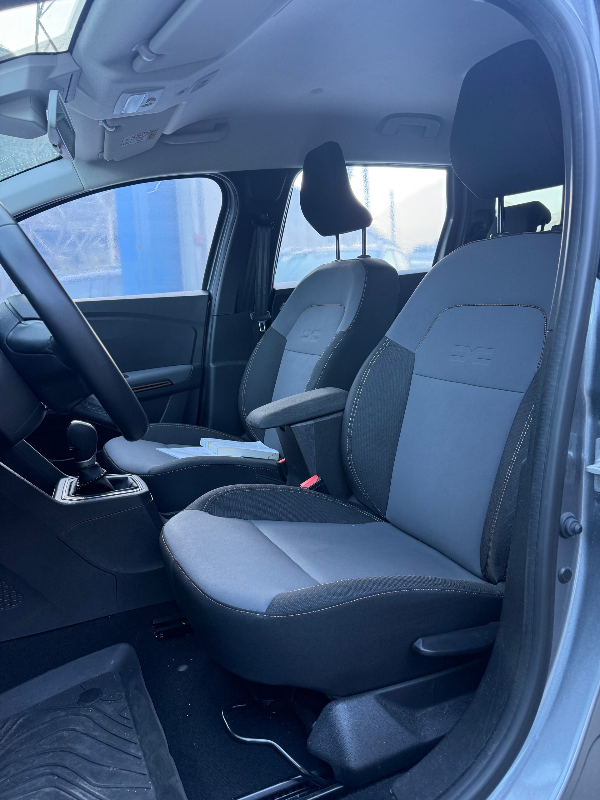 DACIA Jogger HEV 140 Expression-image-11