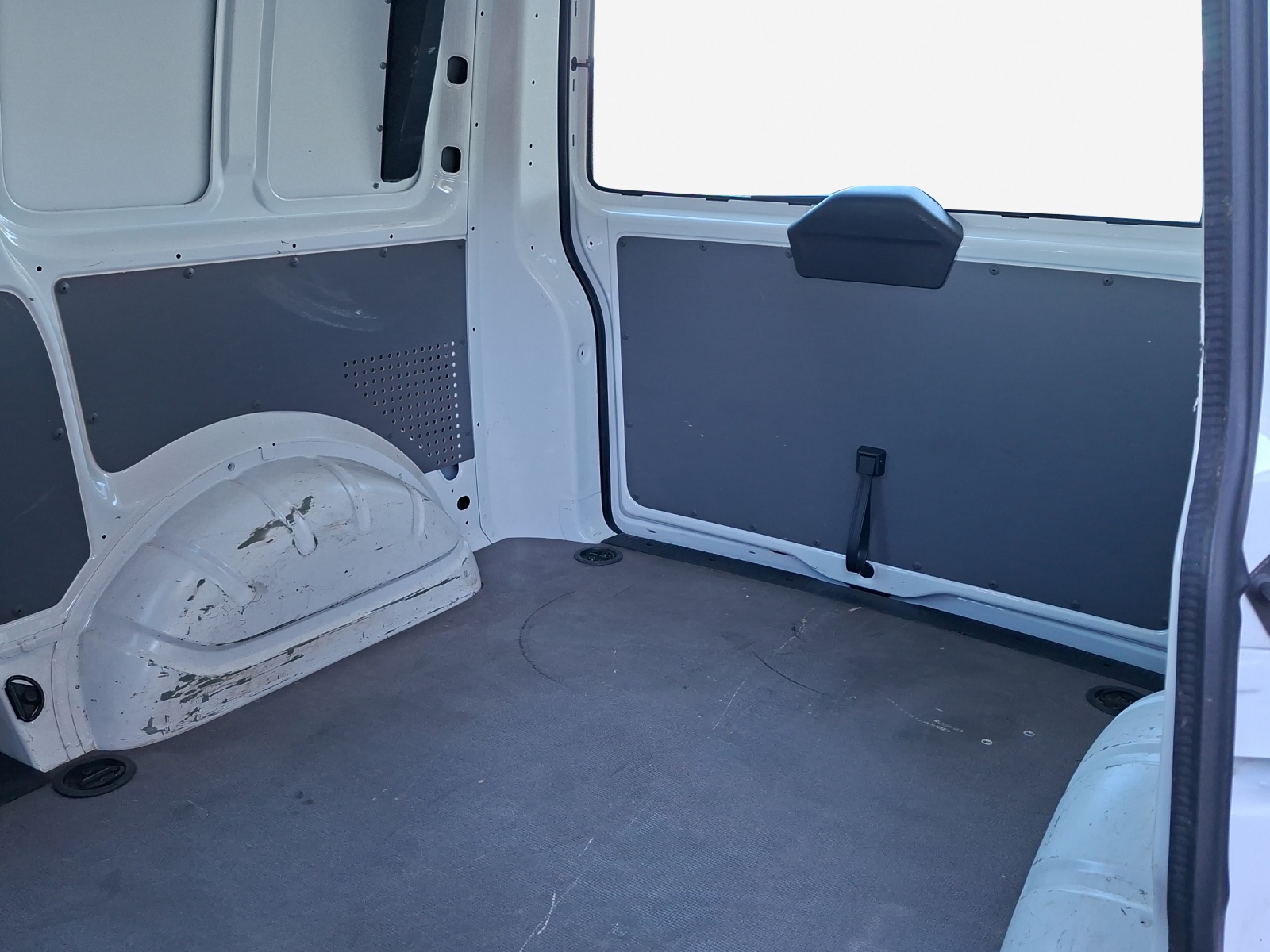 VW T6.1 2.0 TDI-image-11