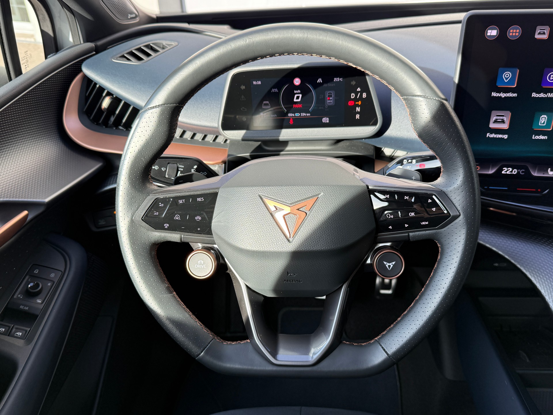 CUPRA Tavascan Type 9 77 kWh VZ Adrenaline mit Wärmepumpe & 5 Jahre Werksgarantie-image-17