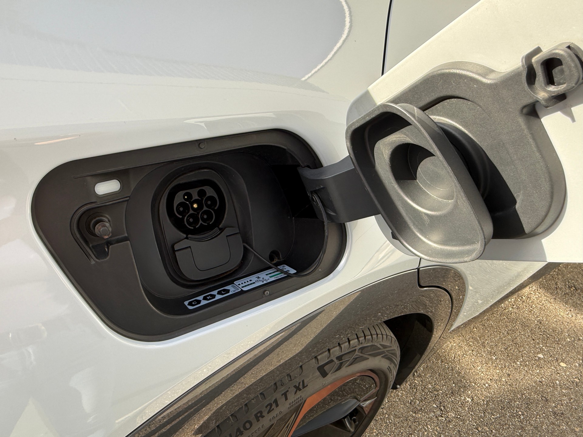 CUPRA Tavascan Type 9 77 kWh VZ Adrenaline mit Wärmepumpe & 5 Jahre Werksgarantie-image-8