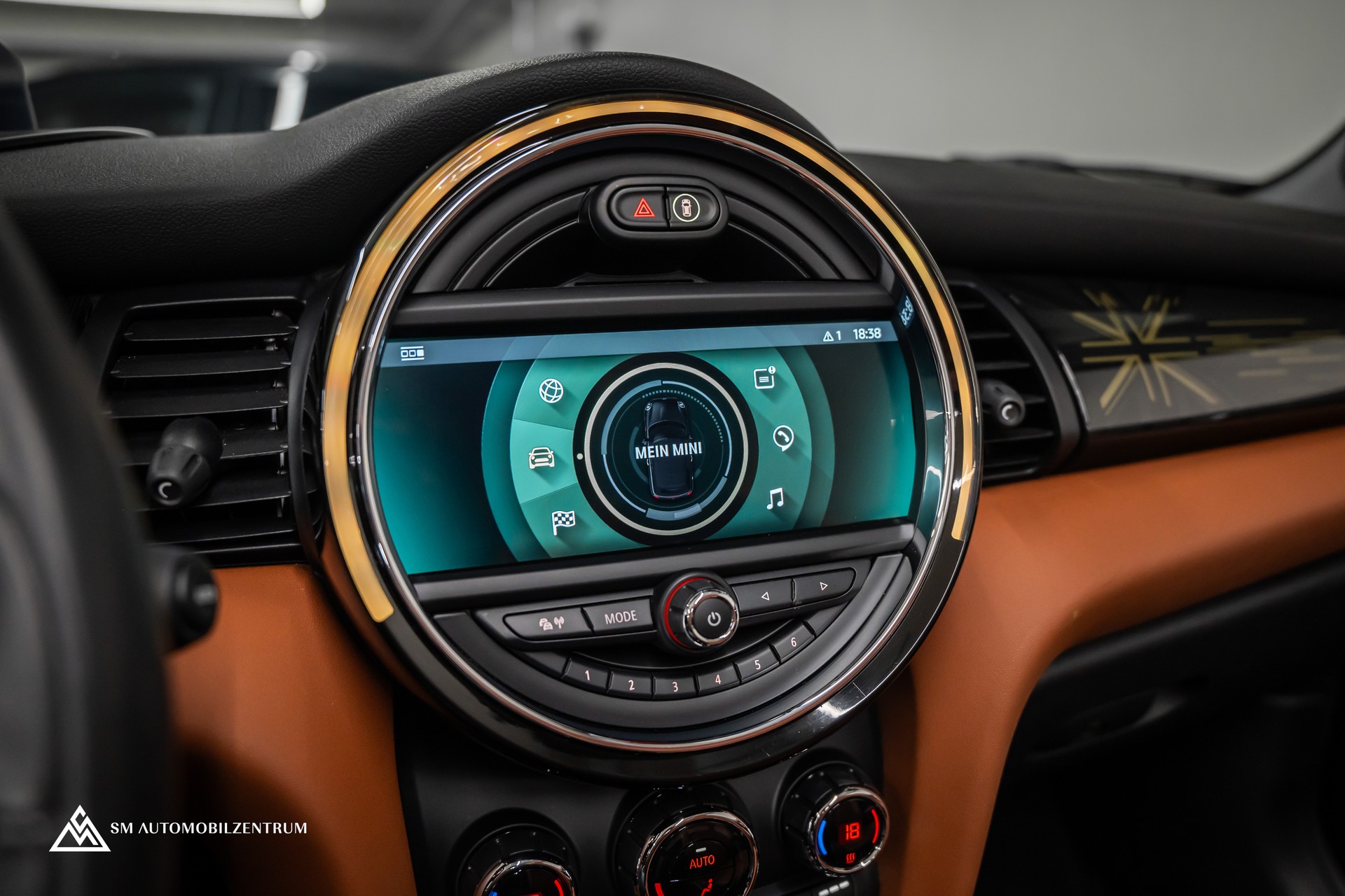 MINI Cabrio F57 2.0i John Cooper Works SAG / CH / Chili / Head-Up / Rückfahrkamera / Harman&Kardon-image-29