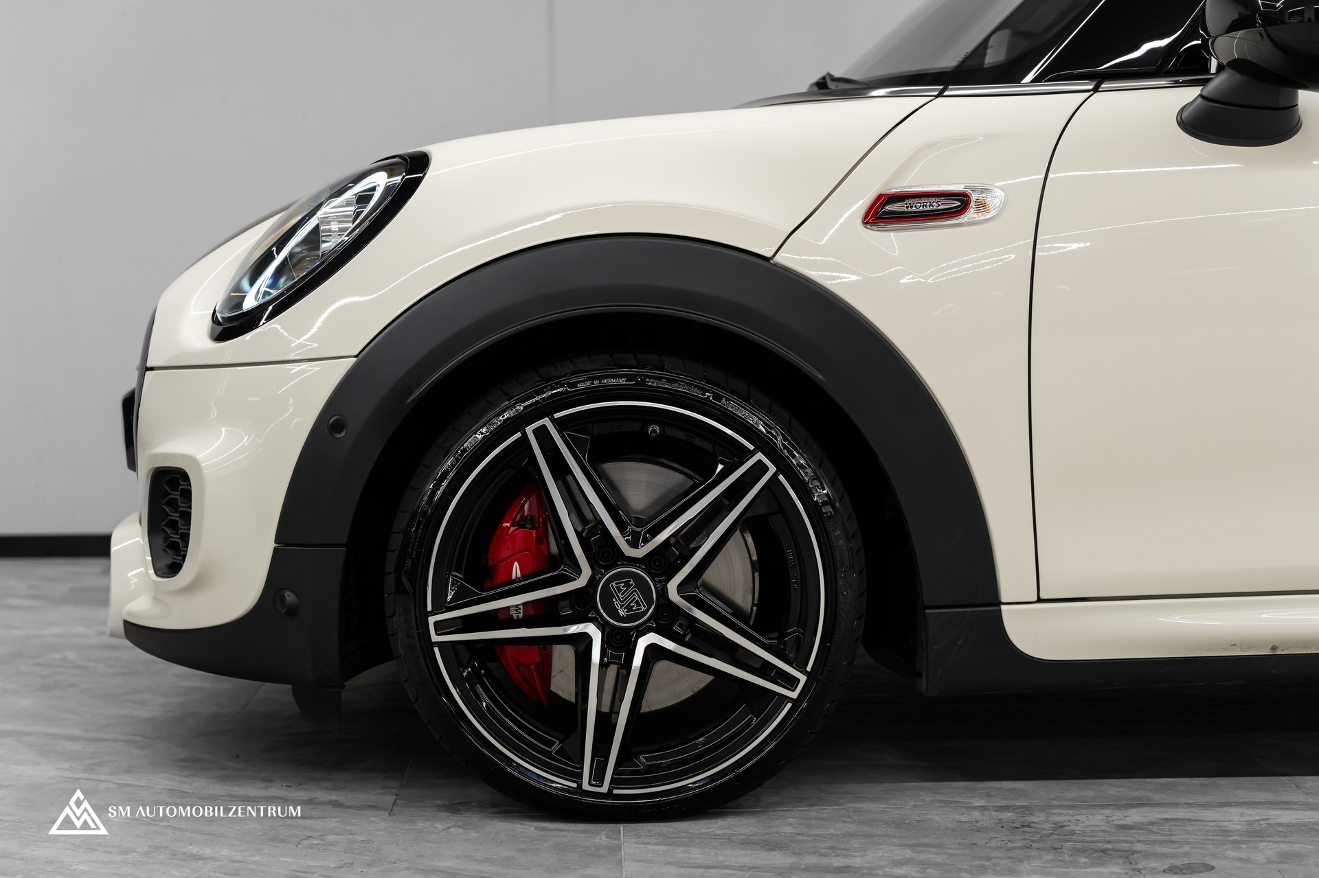 MINI Cabrio F57 2.0i John Cooper Works SAG / CH / Chili / Head-Up / Rückfahrkamera / Harman&Kardon-image-6
