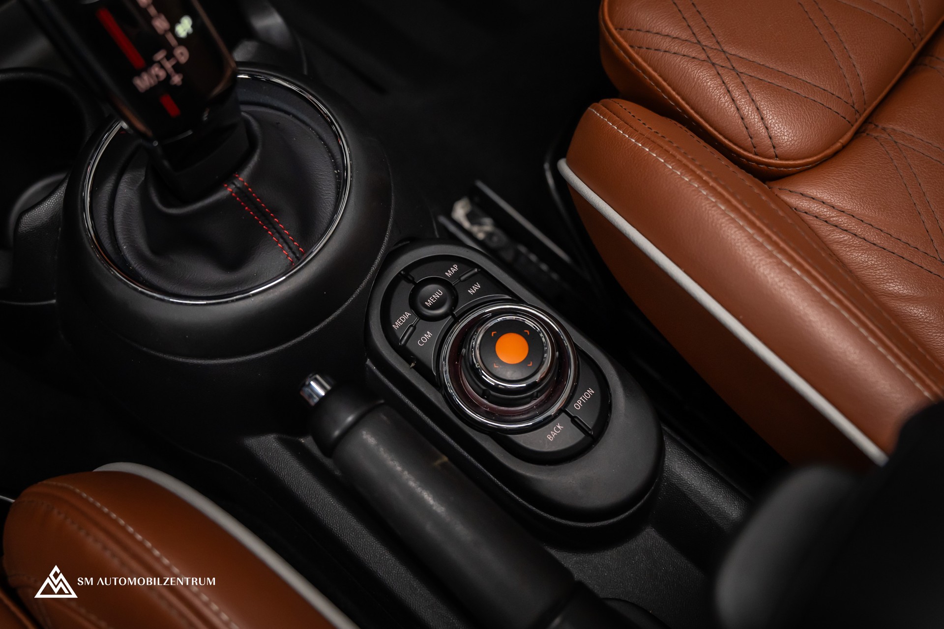 MINI Cabrio F57 2.0i John Cooper Works SAG / CH / Chili / Head-Up / Rückfahrkamera / Harman&Kardon-image-25