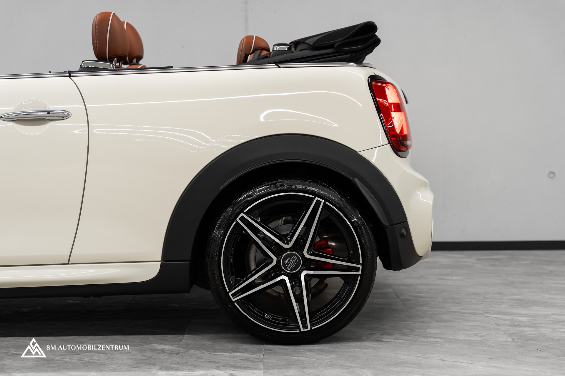 MINI Cabrio F57 2.0i John Cooper Works SAG / CH / Chili / Head-Up / Rückfahrkamera / Harman&Kardon-image-7