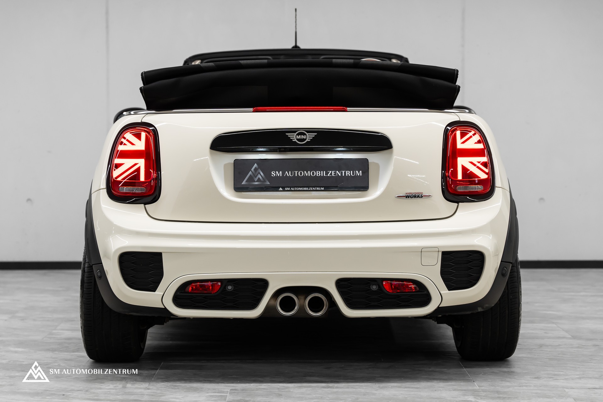 MINI Cabrio F57 2.0i John Cooper Works SAG / CH / Chili / Head-Up / Rückfahrkamera / Harman&Kardon-image-11
