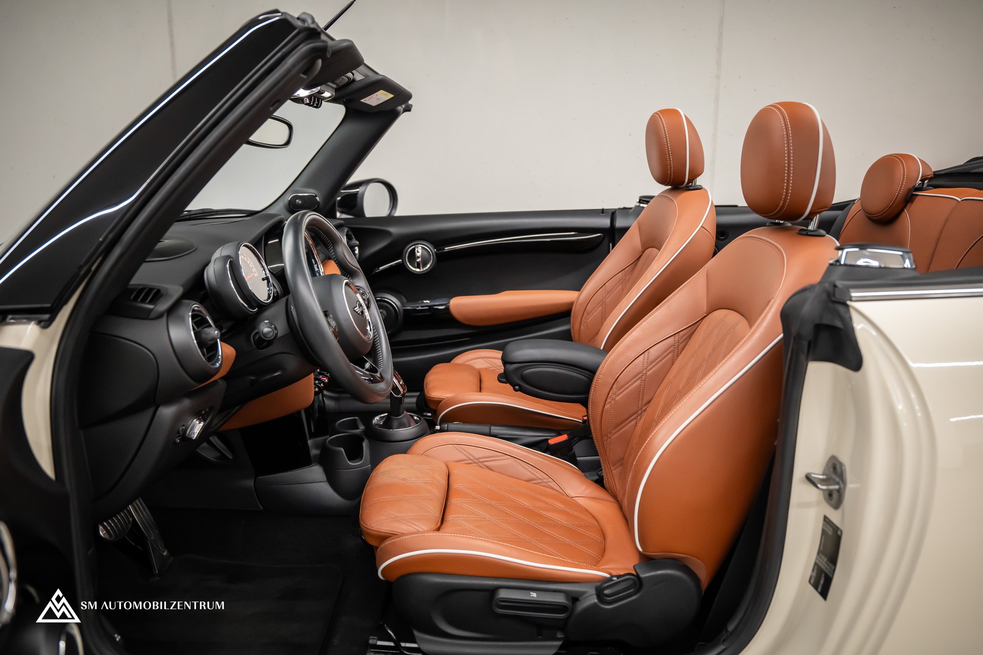 MINI Cabrio F57 2.0i John Cooper Works SAG / CH / Chili / Head-Up / Rückfahrkamera / Harman&Kardon-image-15