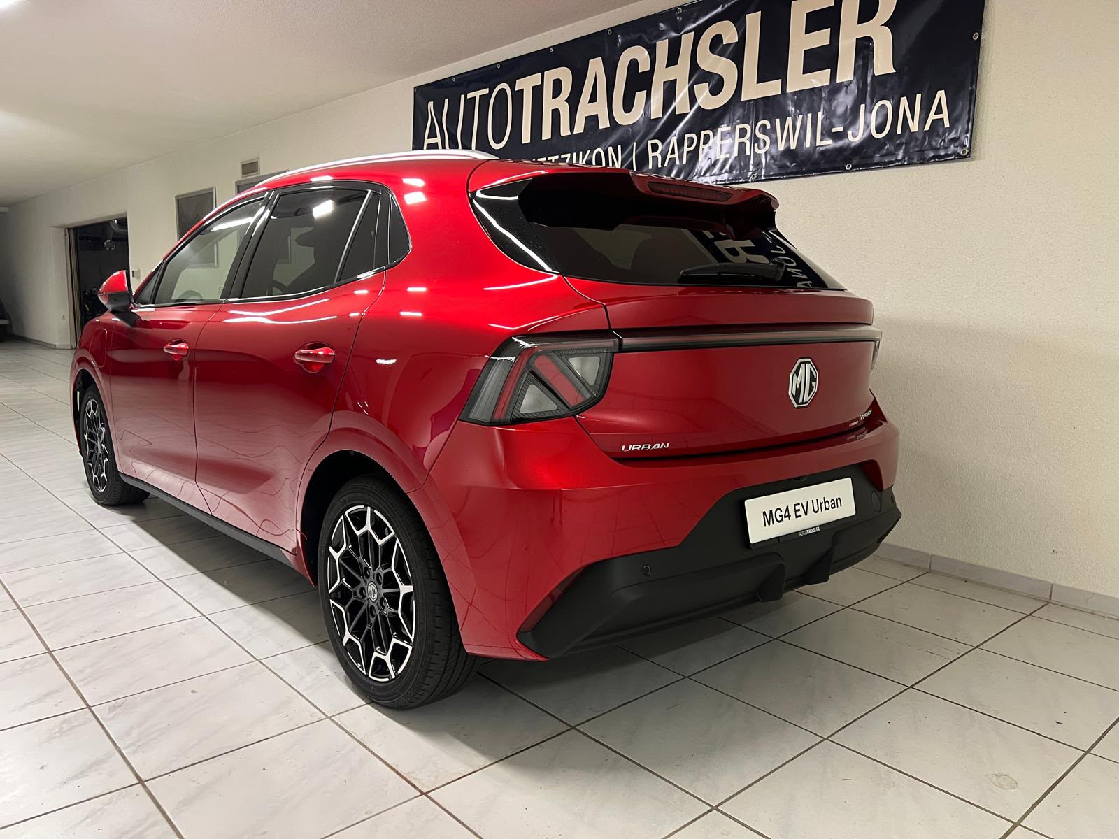 MG 4 EV Urban 54kWh Premium-image-2