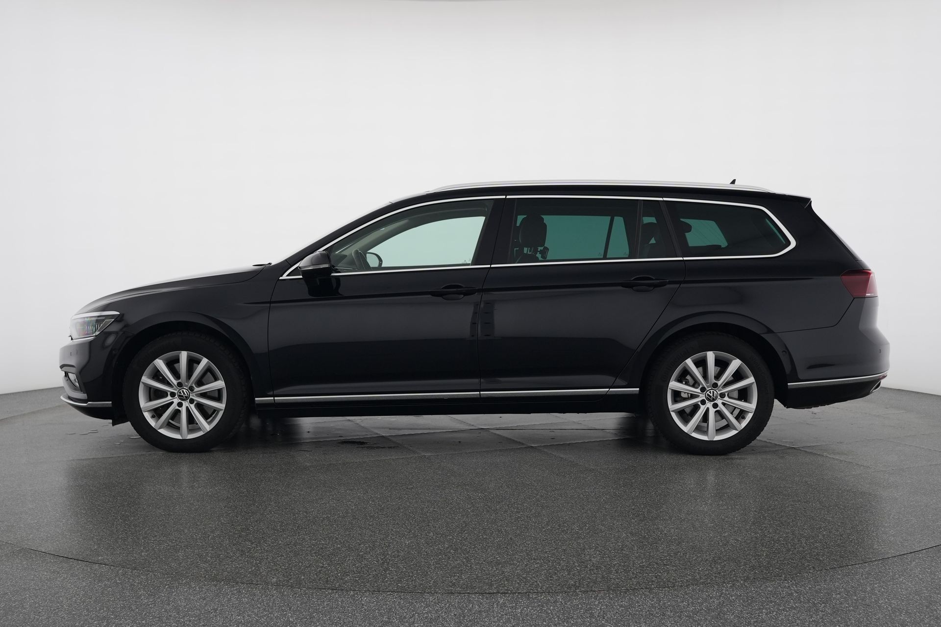 VW Passat 2.0 TDI BMT Elegance 4Motion DSG-image-2
