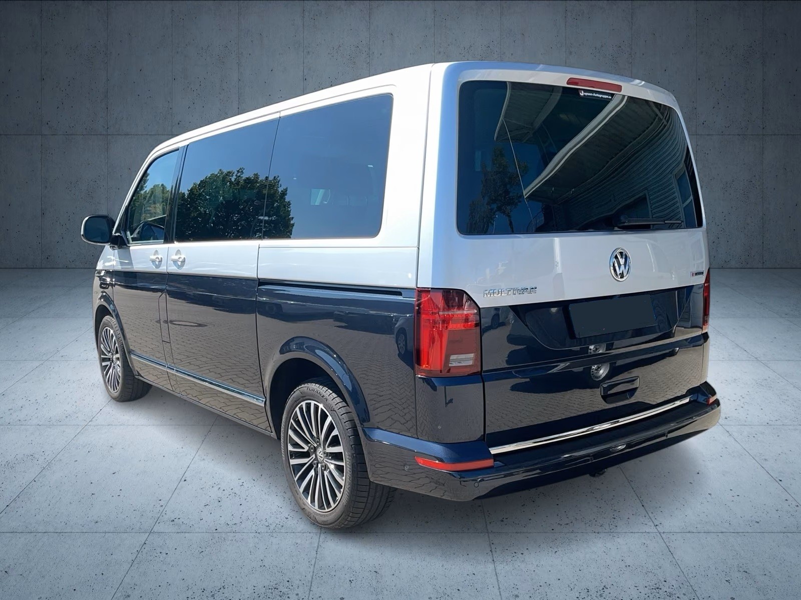 VW T6.1 Multivan 2.0 Bi-TDI Highline 4Motion DSG-image-2