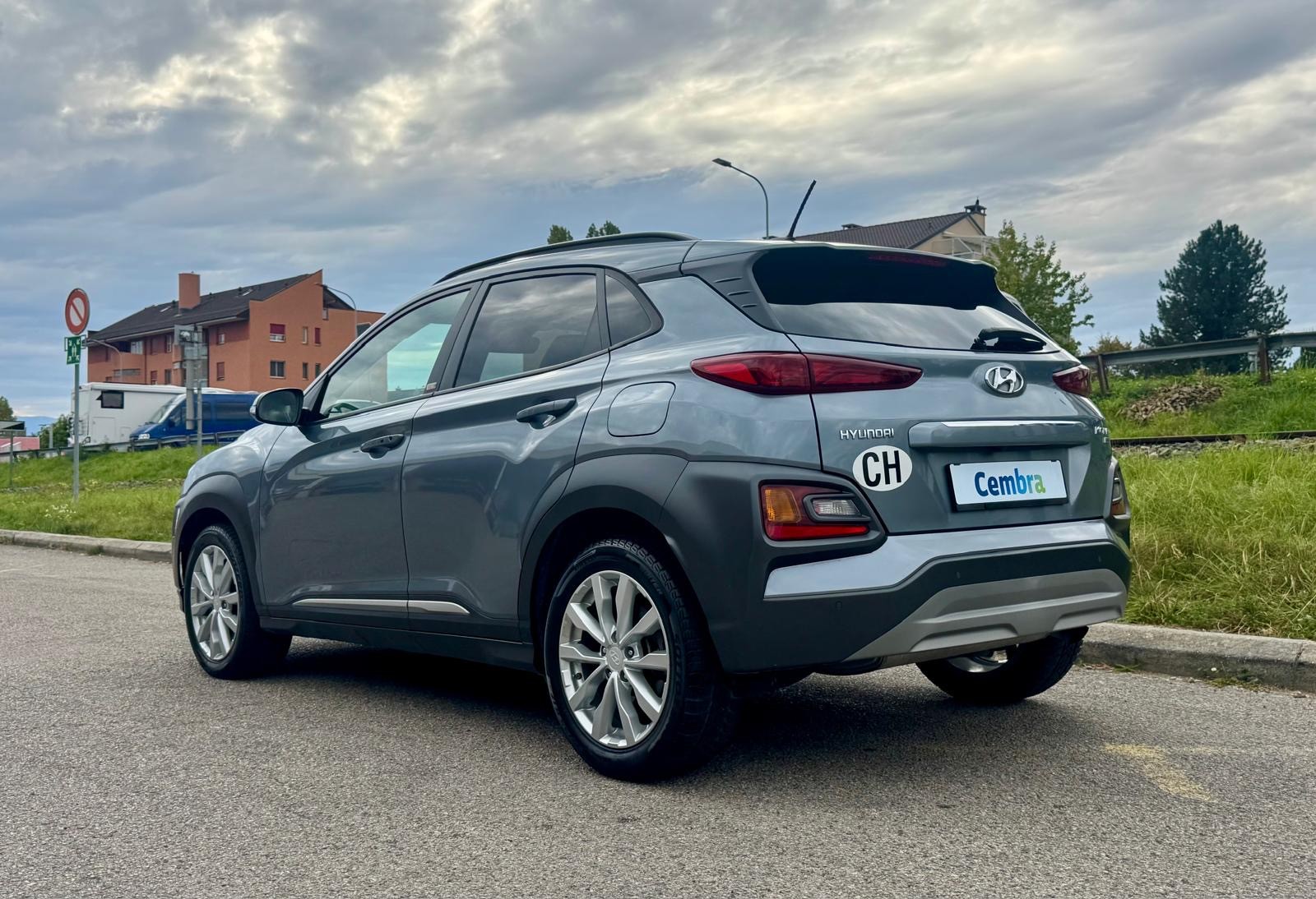 HYUNDAI Kona 1.6 T-GDi Launch 4WD DCT-image-5