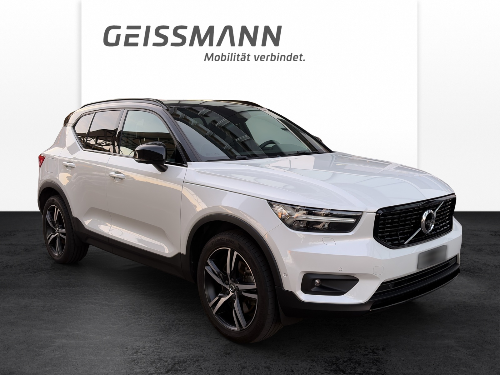 VOLVO XC40 1.5 T5 PiH R-Design-image-1