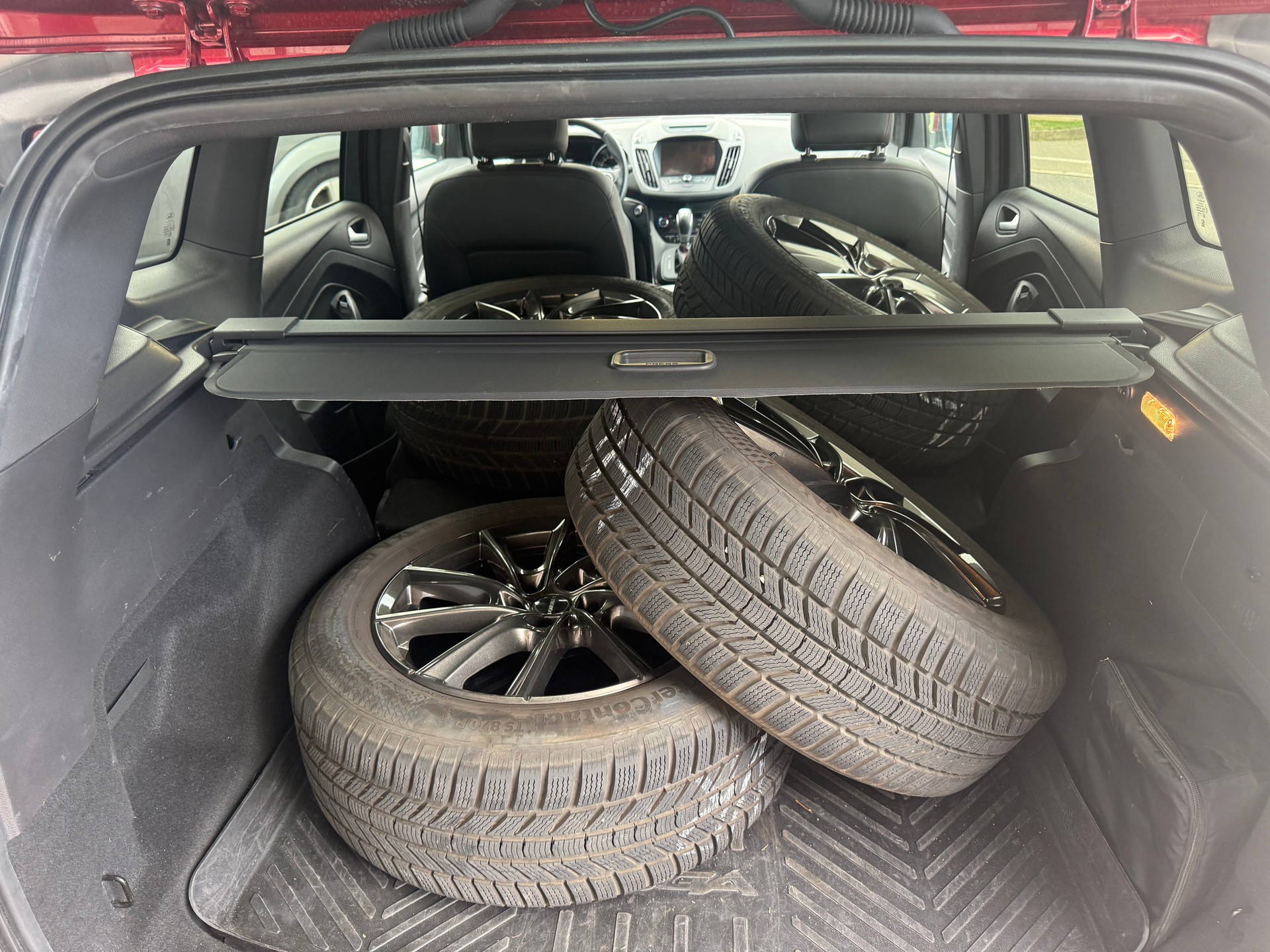 FORD Kuga 2.0 TDCi ST Line High 4WD PowerShift-image-9