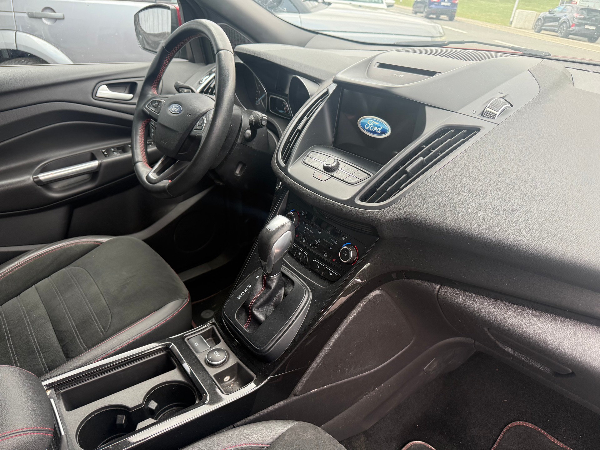 FORD Kuga 2.0 TDCi ST Line High 4WD PowerShift-image-12